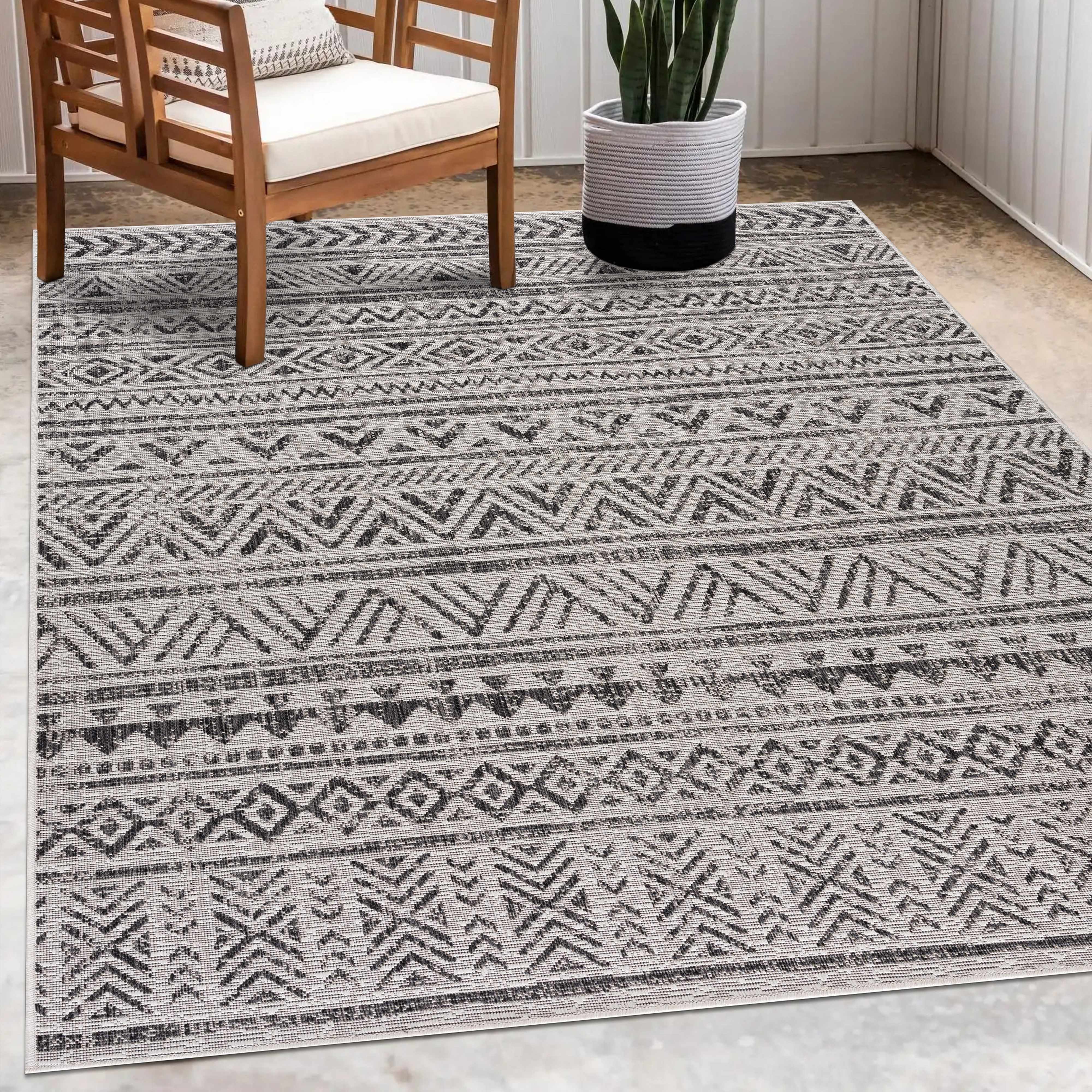 Catrine Indoor & Outdoor Rug - Clearance - Image 15
