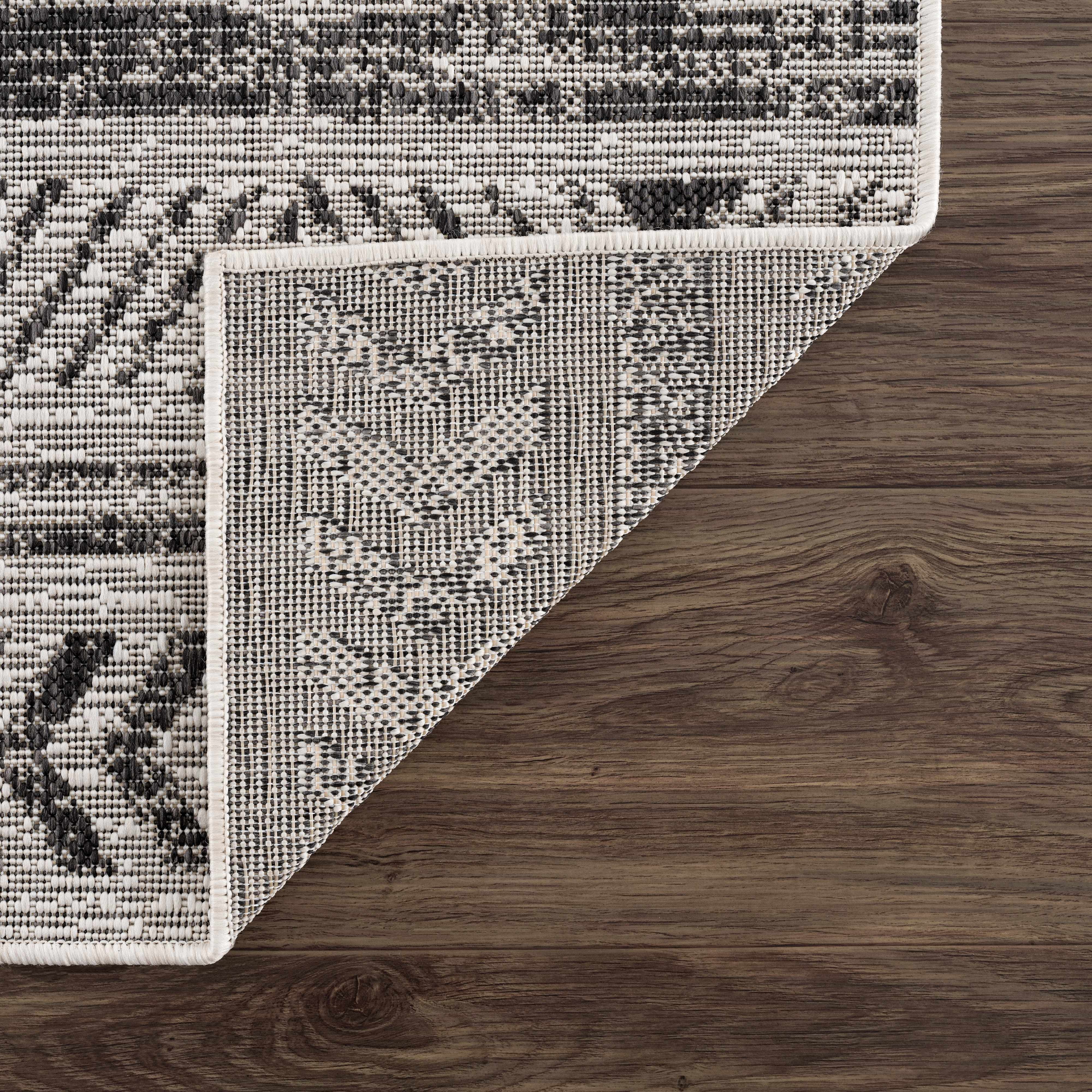 Catrine Indoor & Outdoor Rug - Clearance - Image 6