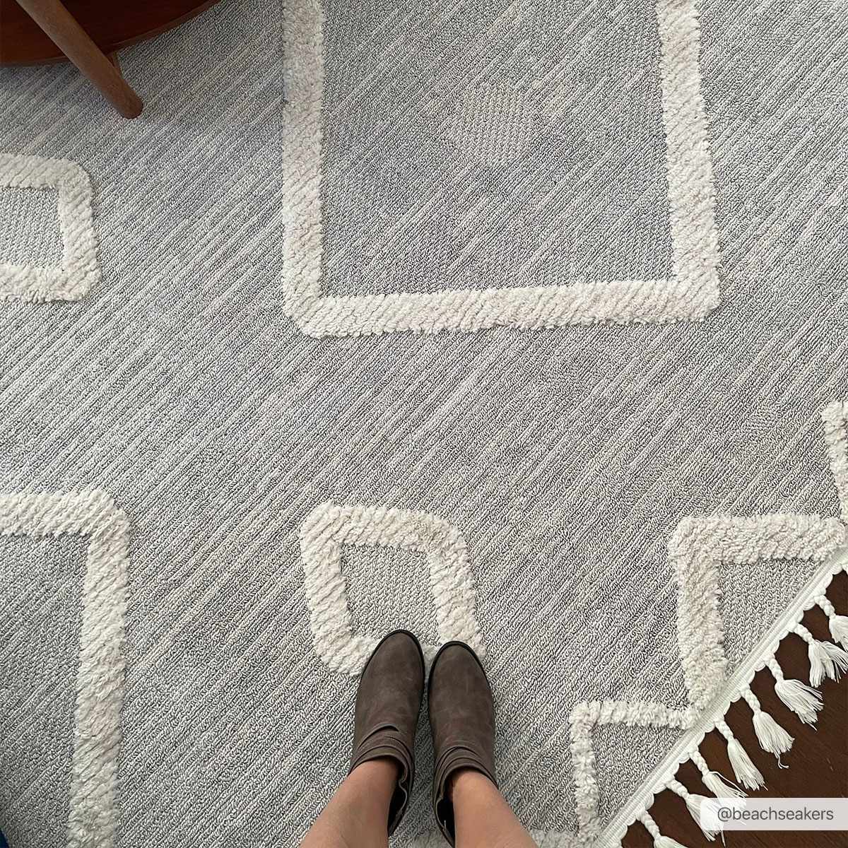 Cauldwell High/Low Pile Rug with Tassels - Clearance - Image 4