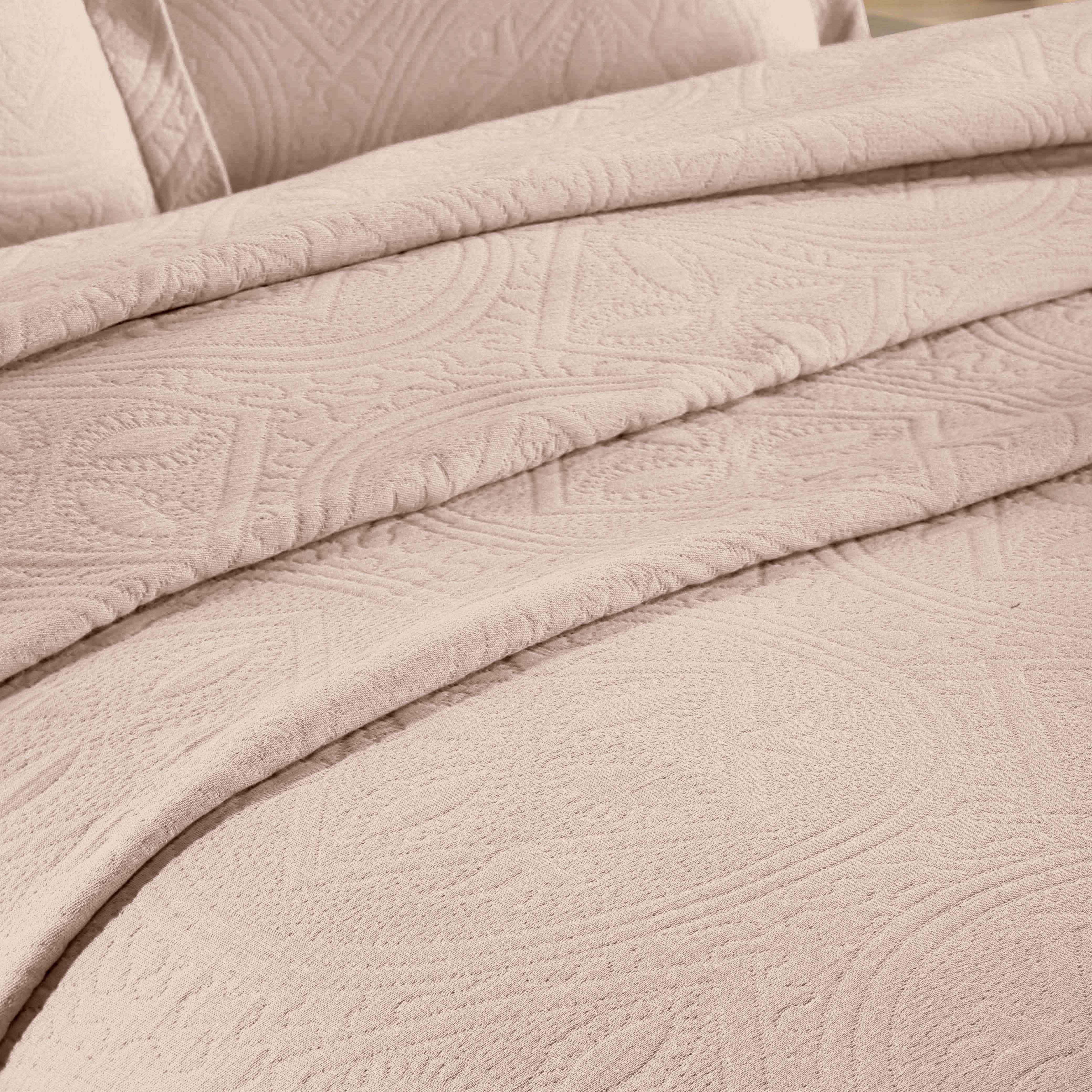 Celtic Circle Cotton Jacquard Matelasse Bedspread Set - Image 12