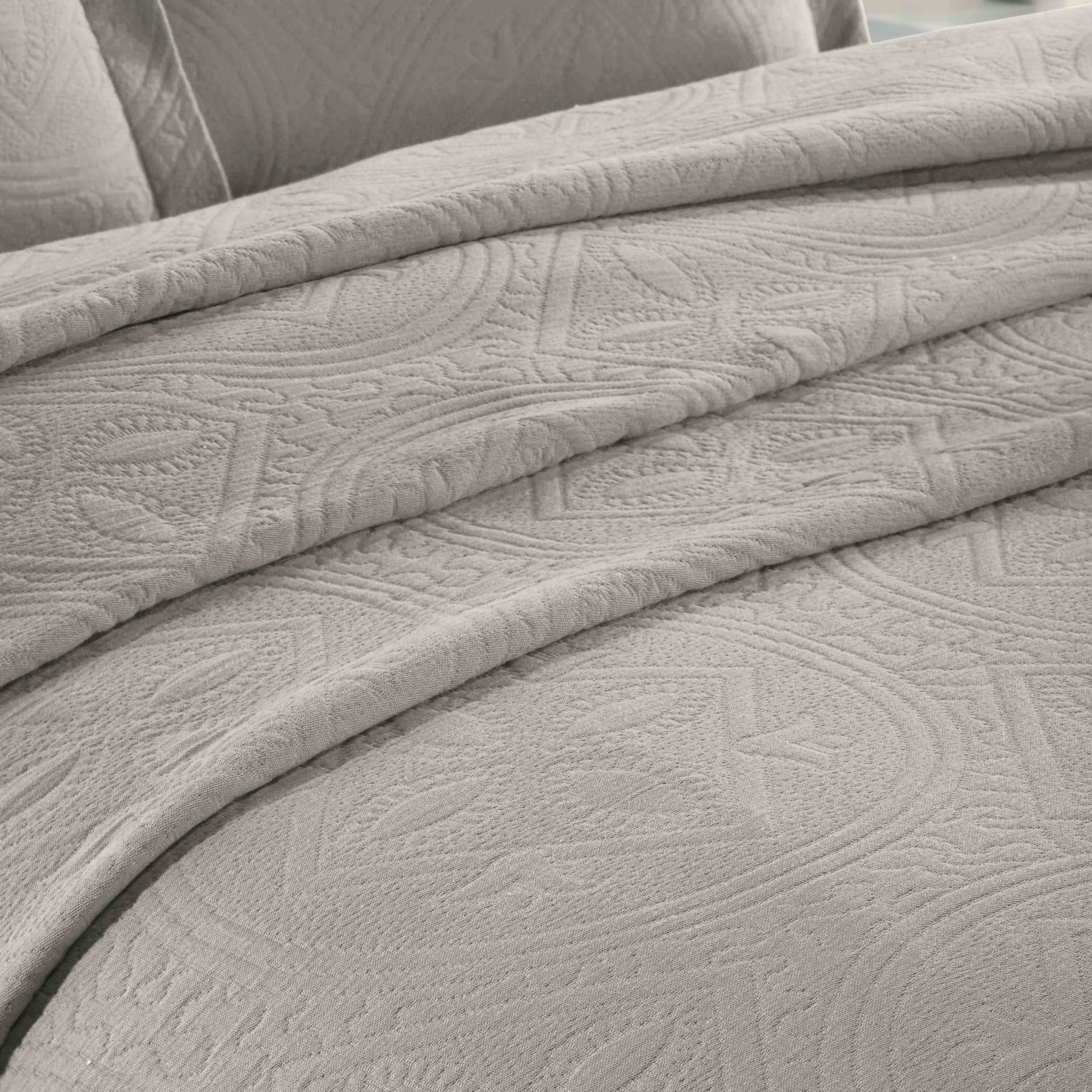 Celtic Circle Cotton Jacquard Matelasse Bedspread Set - Image 28