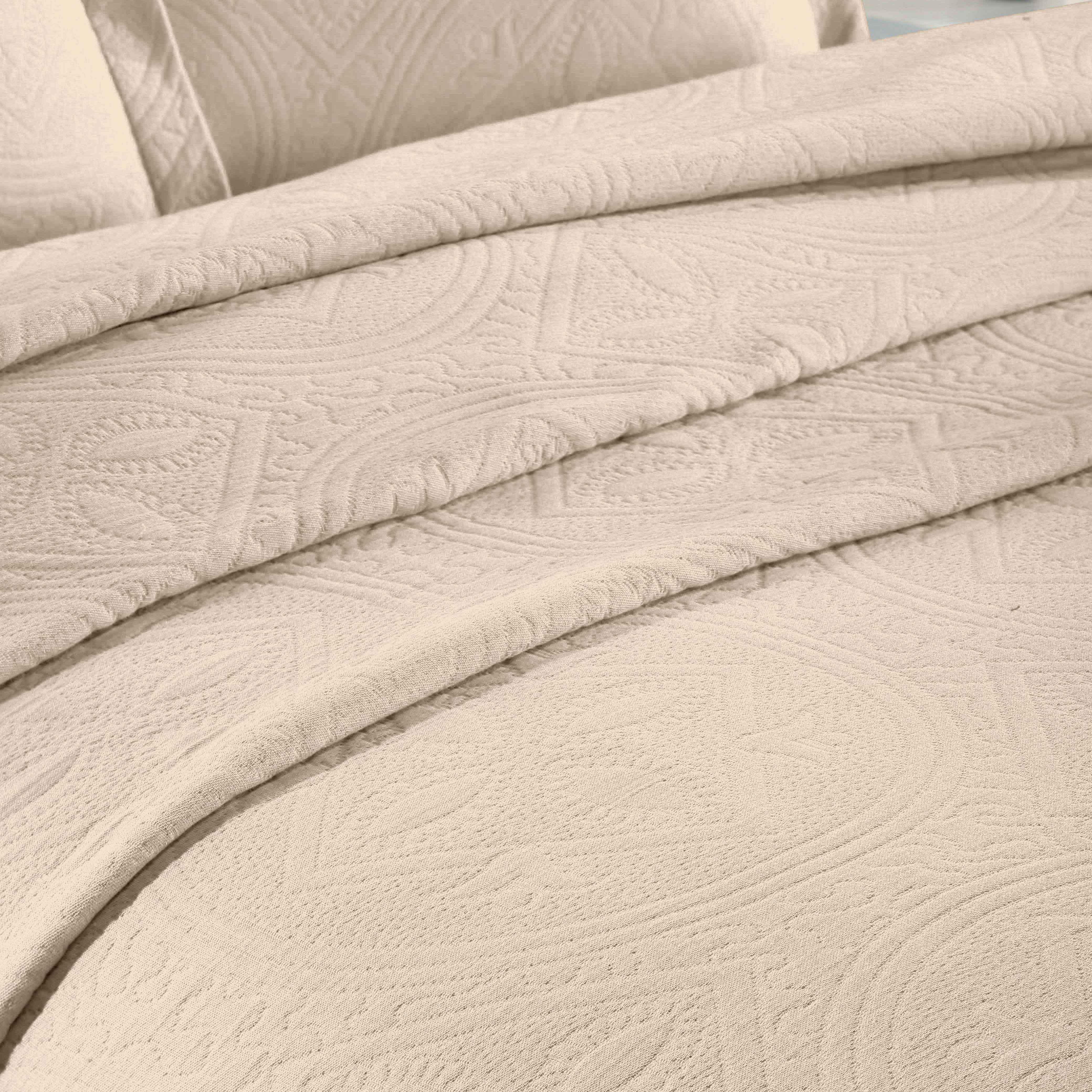 Celtic Circle Cotton Jacquard Matelasse Bedspread Set - Image 68