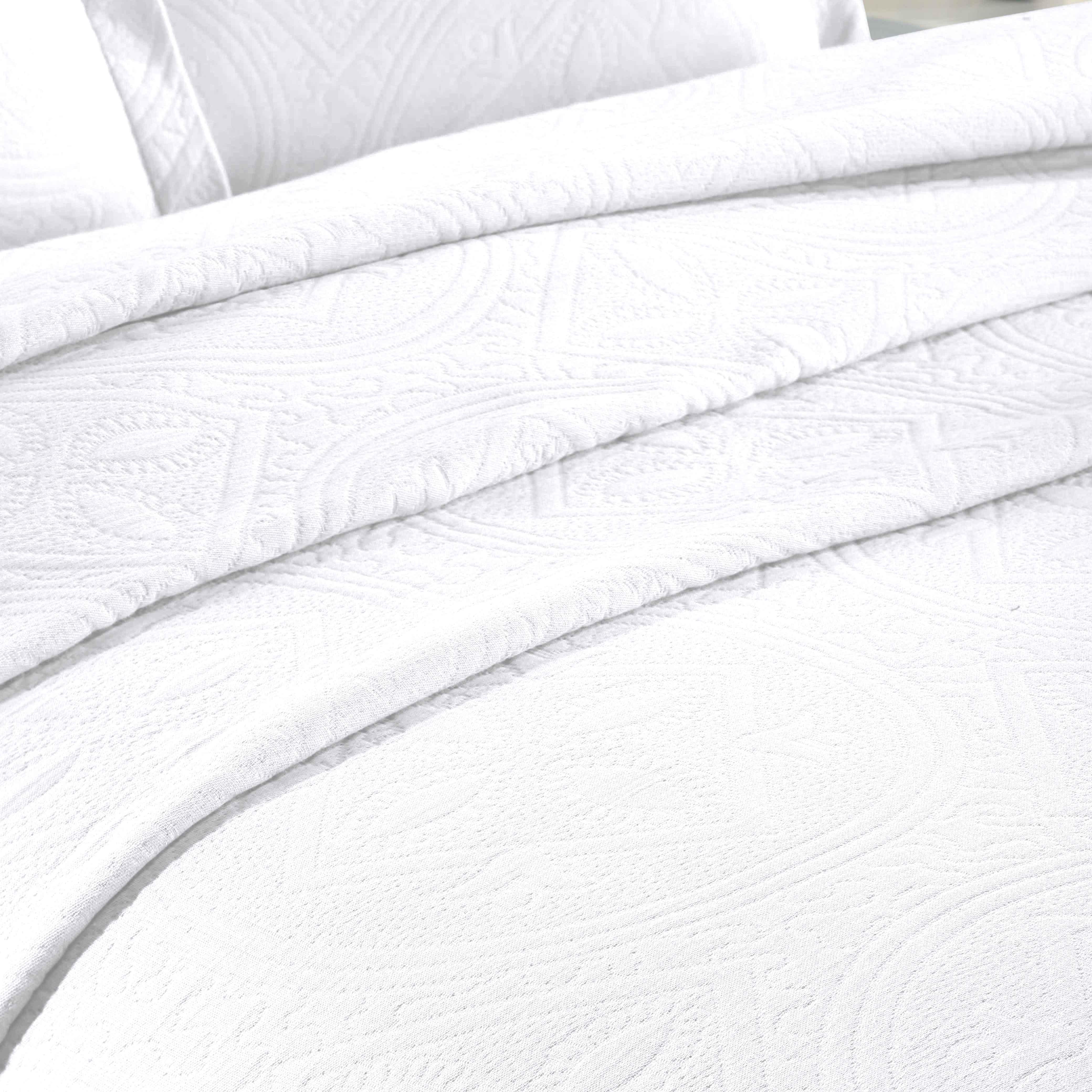 Celtic Circle Cotton Jacquard Matelasse Bedspread Set - Image 75