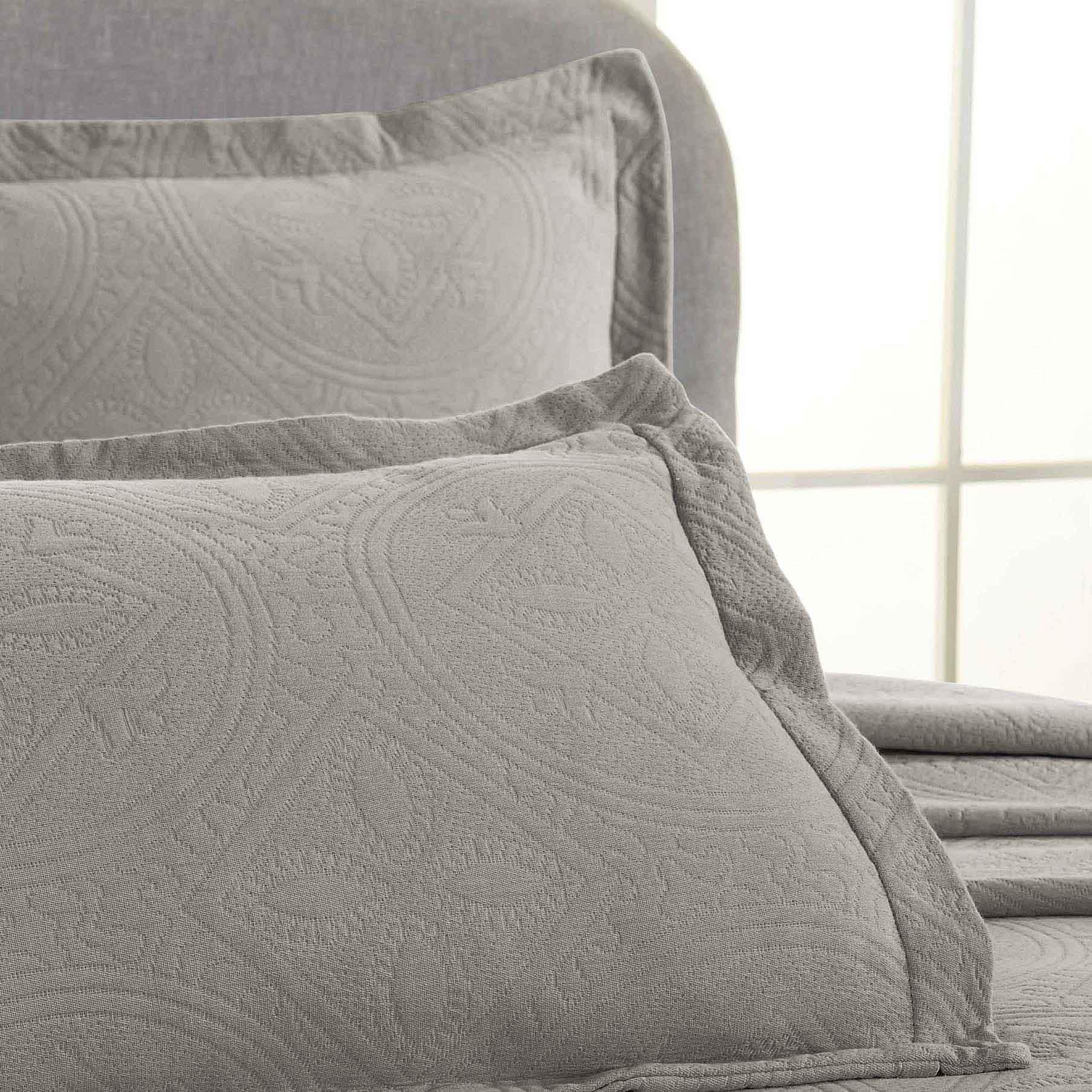 Celtic Circle Cotton Jacquard Matelasse Bedspread Set - Image 8