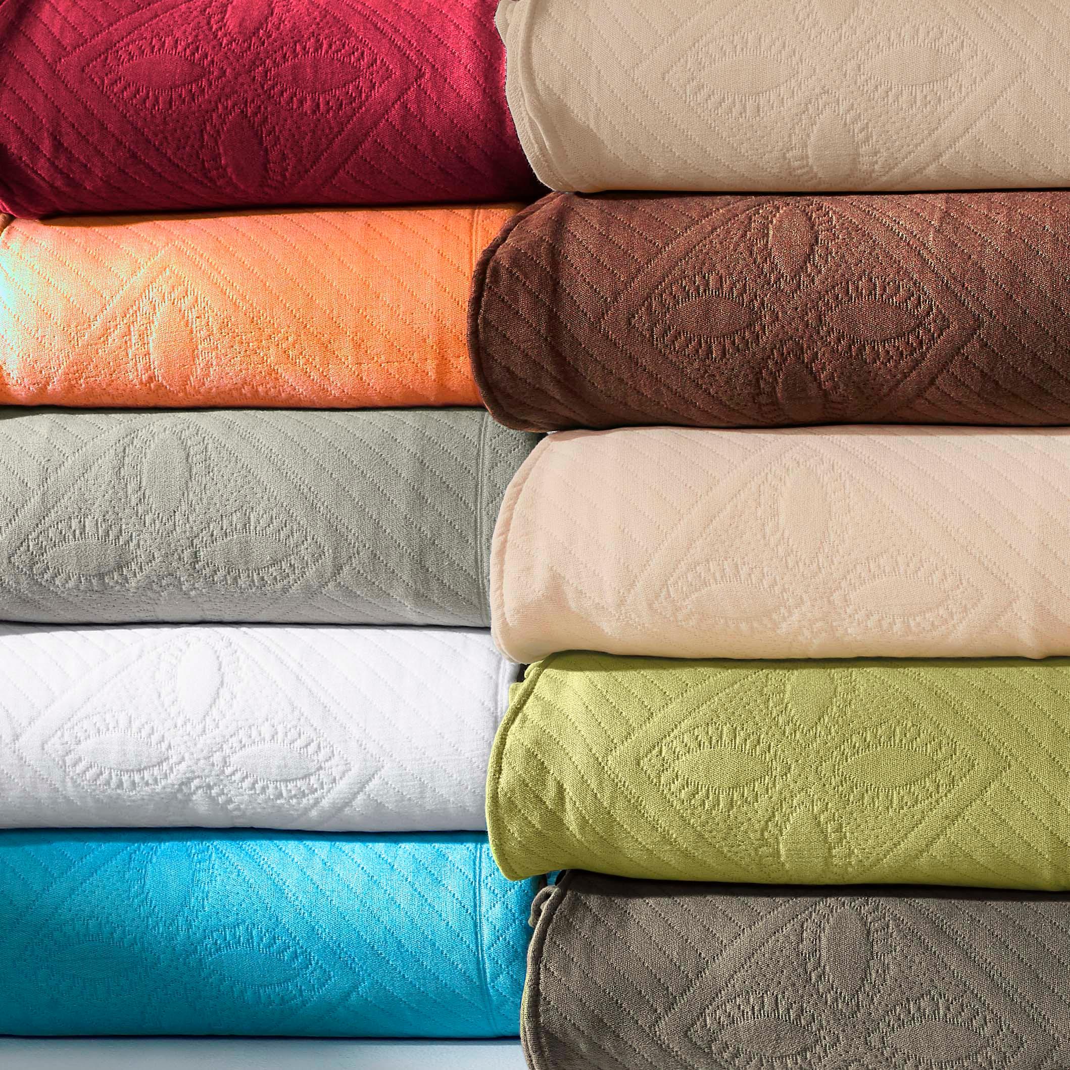 Celtic Circle Cotton Jacquard Matelasse Bedspread Set - Image 80