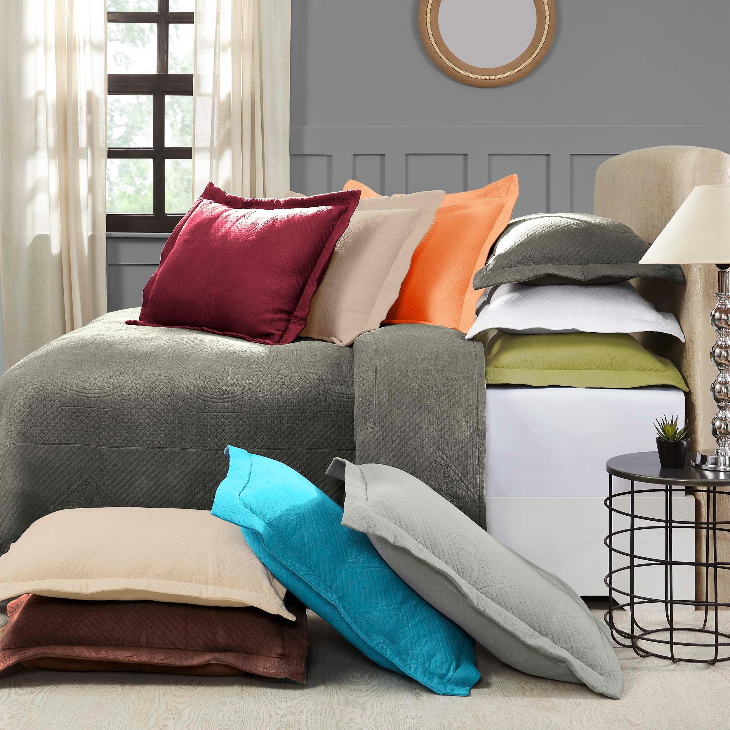 Celtic Circle Cotton Jacquard Matelasse Bedspread Set - Image 81