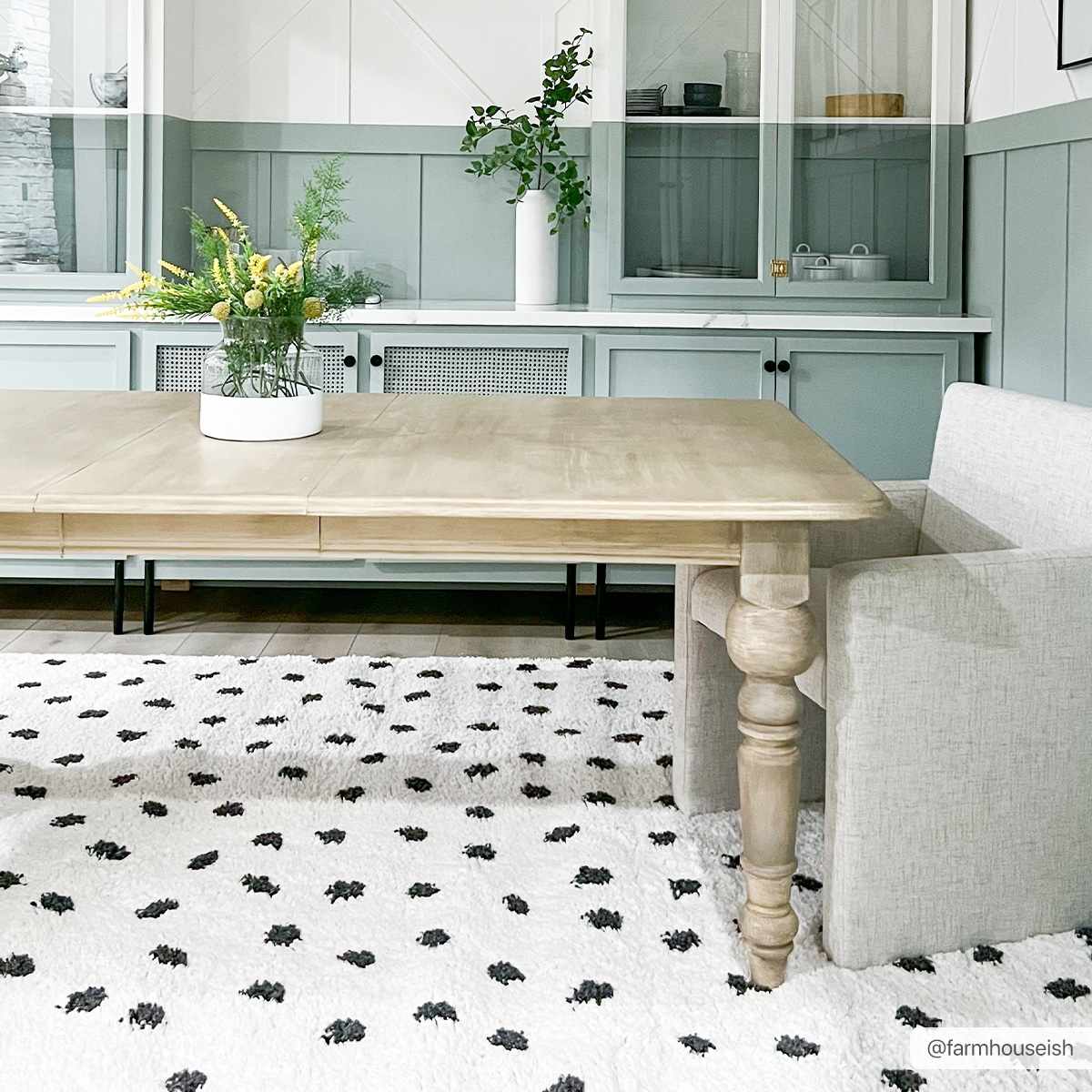 Chaia Dotted Black & White Plush Rug - Image 3