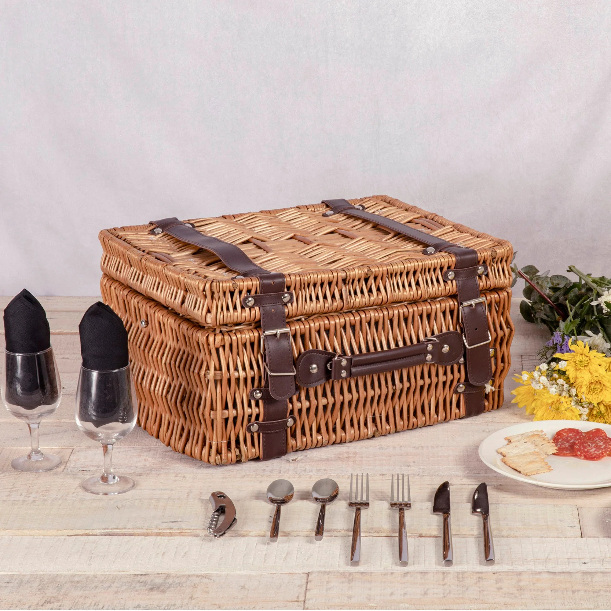 Champion Picnic Basket - Image 20