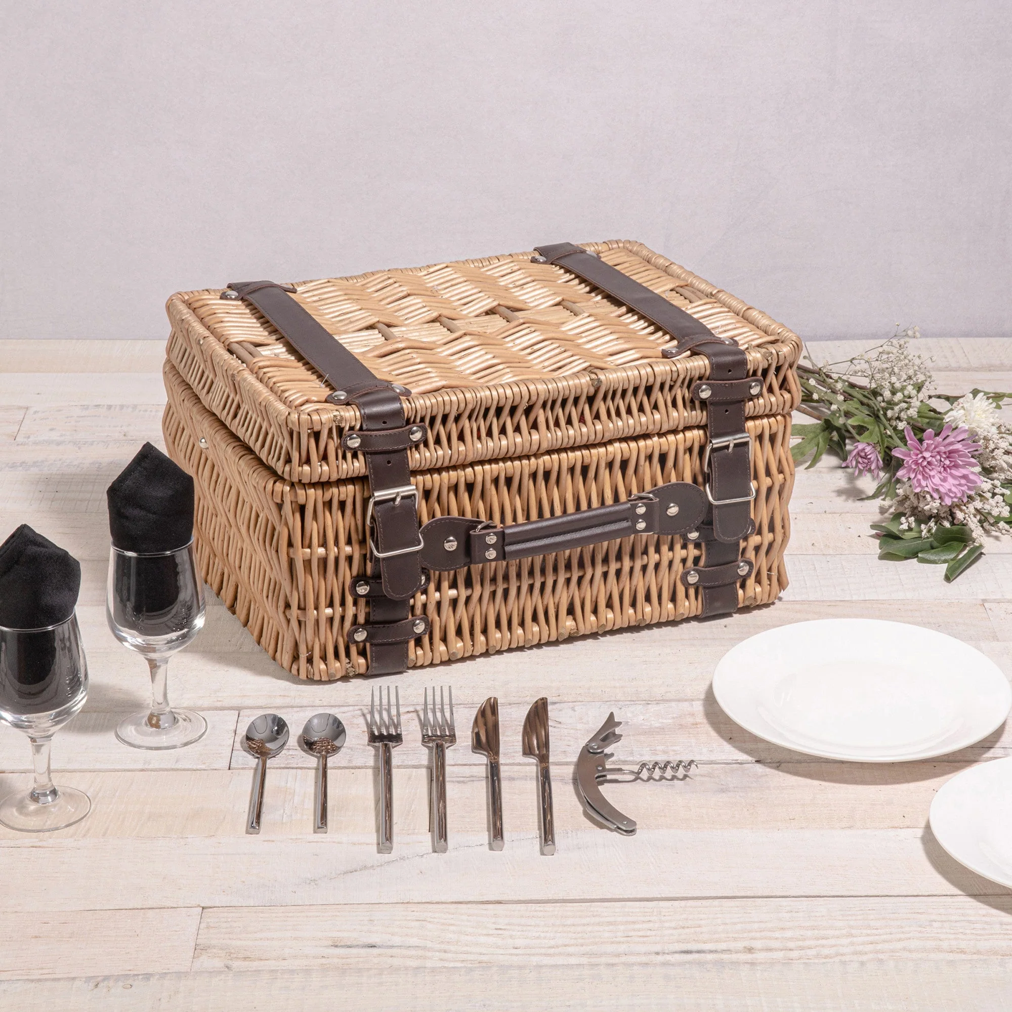 Champion Picnic Basket - Image 8