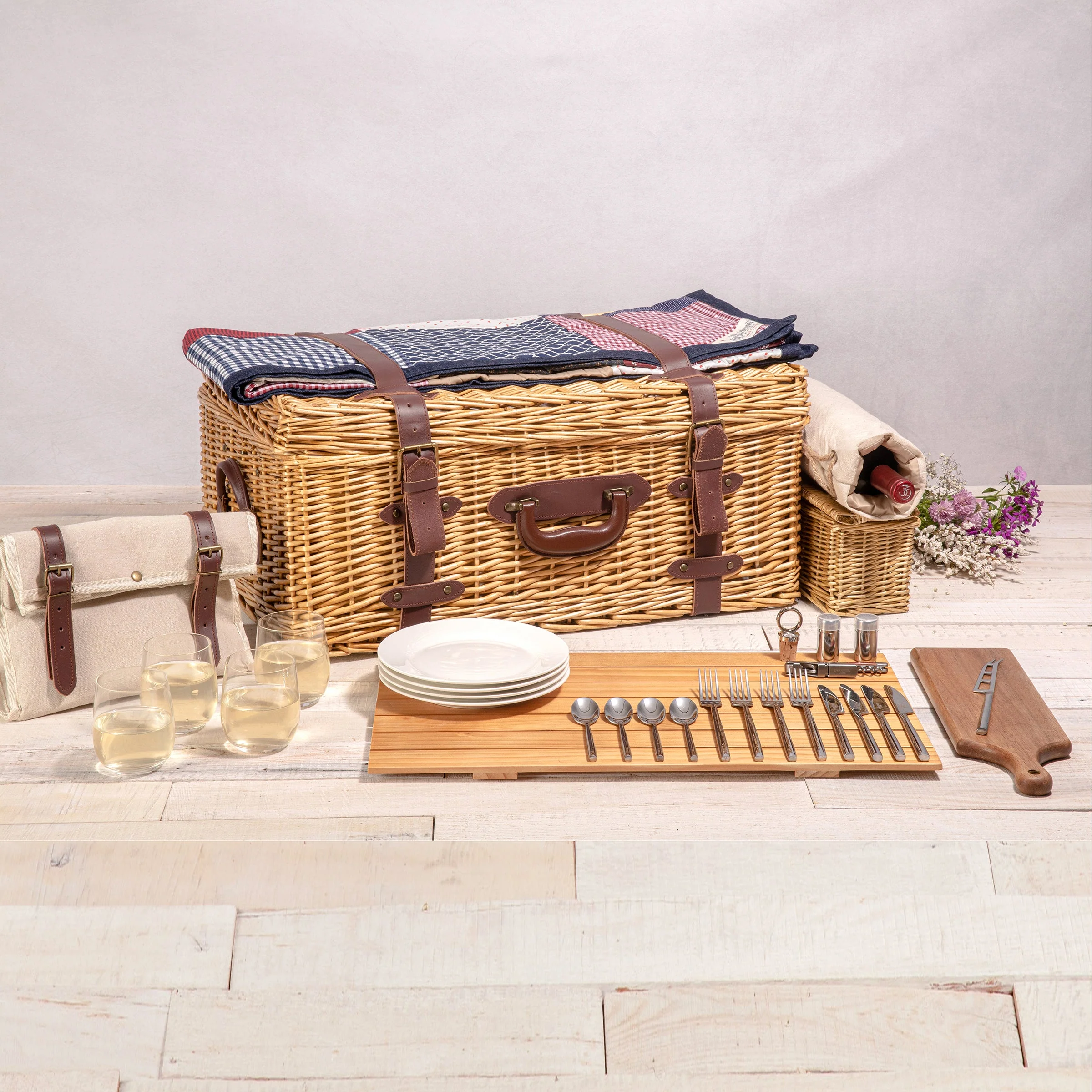 Charleston Picnic Basket - Image 2