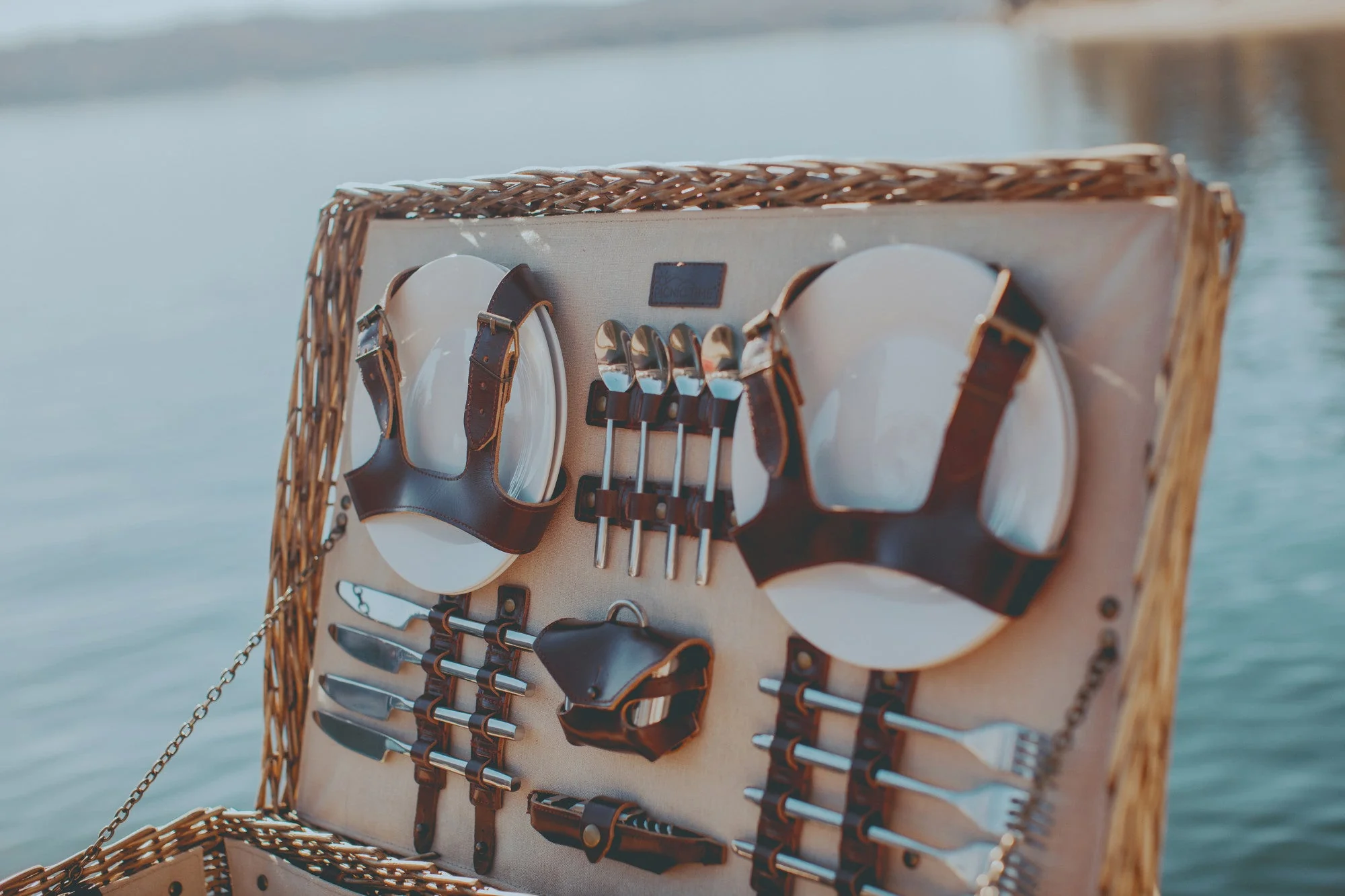 Charleston Picnic Basket - Image 21