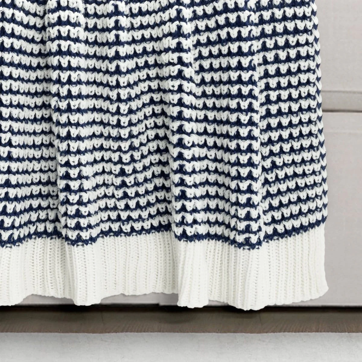 Chic And Soft Knitted Throw - Image 11