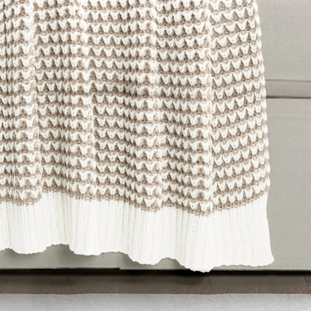 Chic And Soft Knitted Throw - Image 14