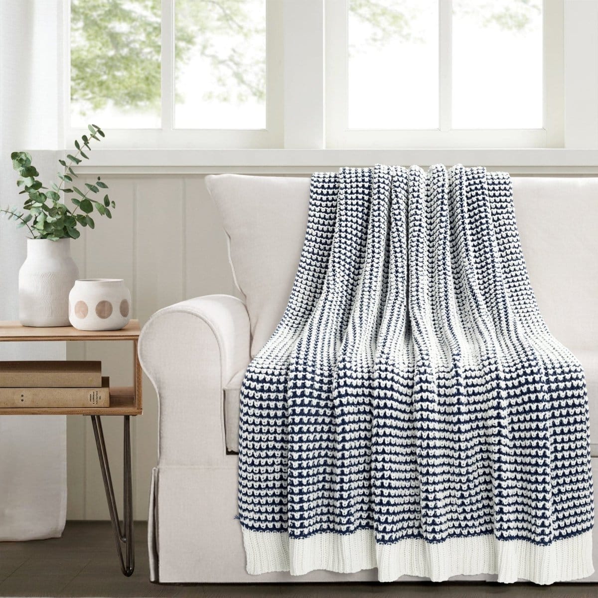 Chic And Soft Knitted Throw - Image 4