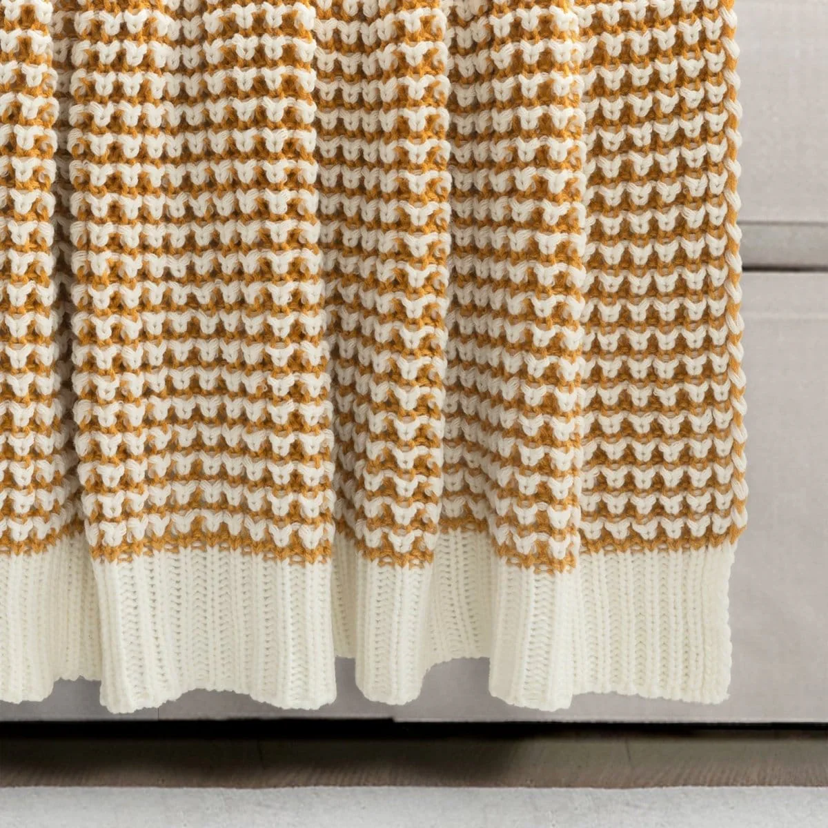 Chic And Soft Knitted Throw - Image 5