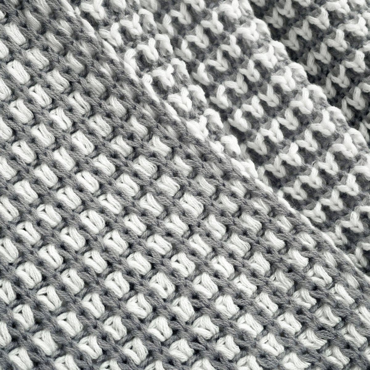 Chic And Soft Knitted Throw - Image 9