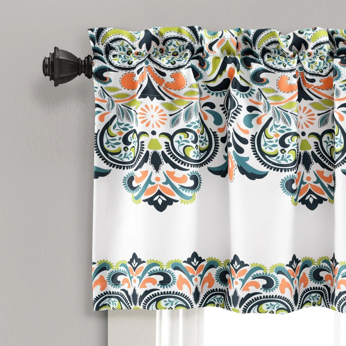 Clara Valance - Image 6