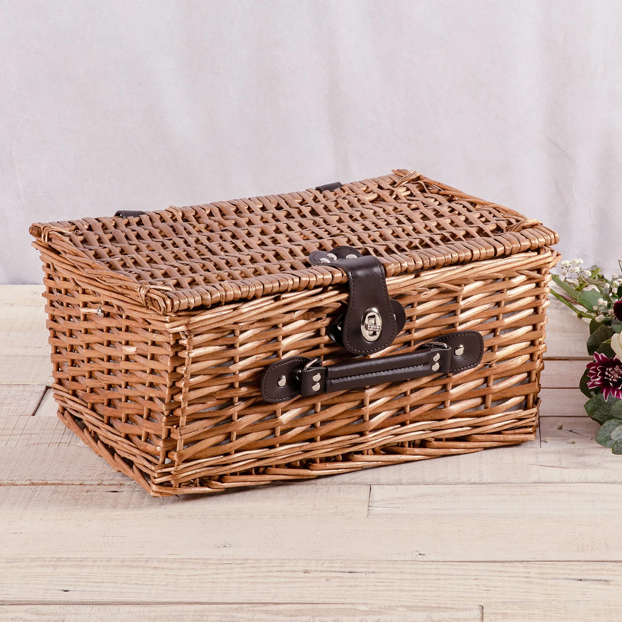 Classic Picnic Basket - Image 2