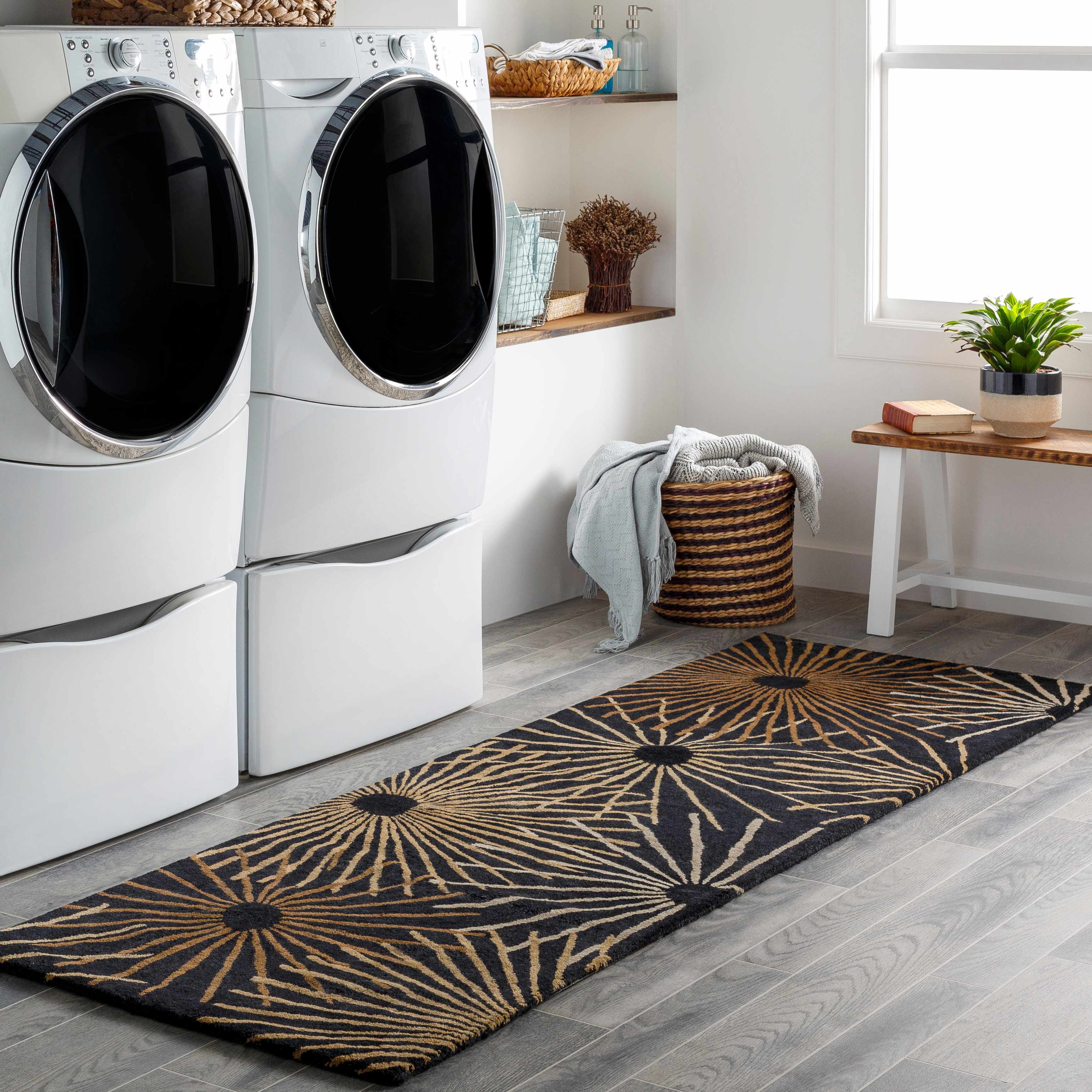 Clover Black Modern Wool Rug - Image 3
