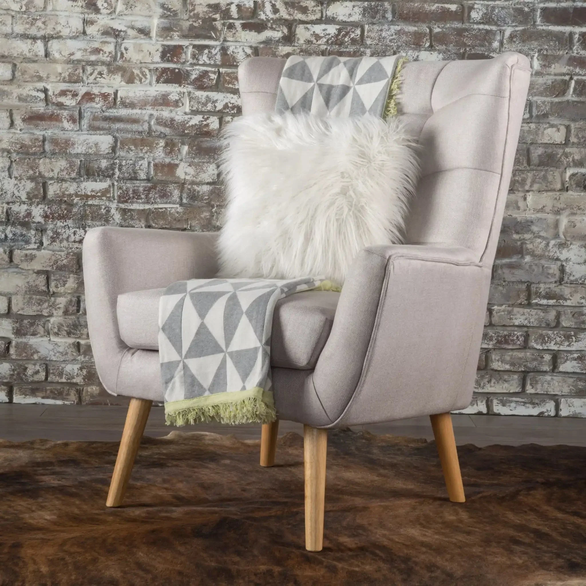 Club Chair With Rubberwood Legs - Image 4