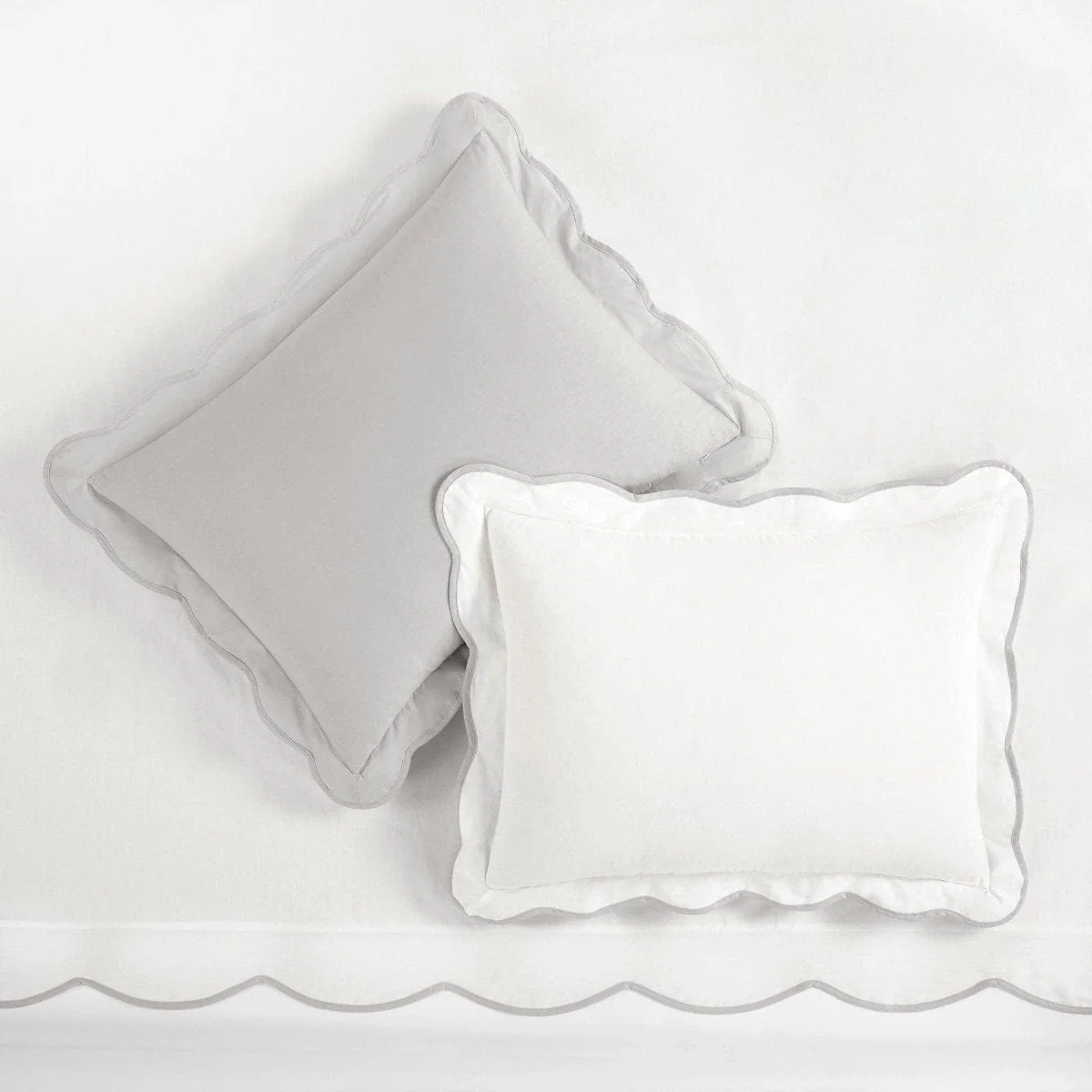 Coastal Chic Scalloped Edge 100% Cotton Reversible Duvet Cover Set - Image 3