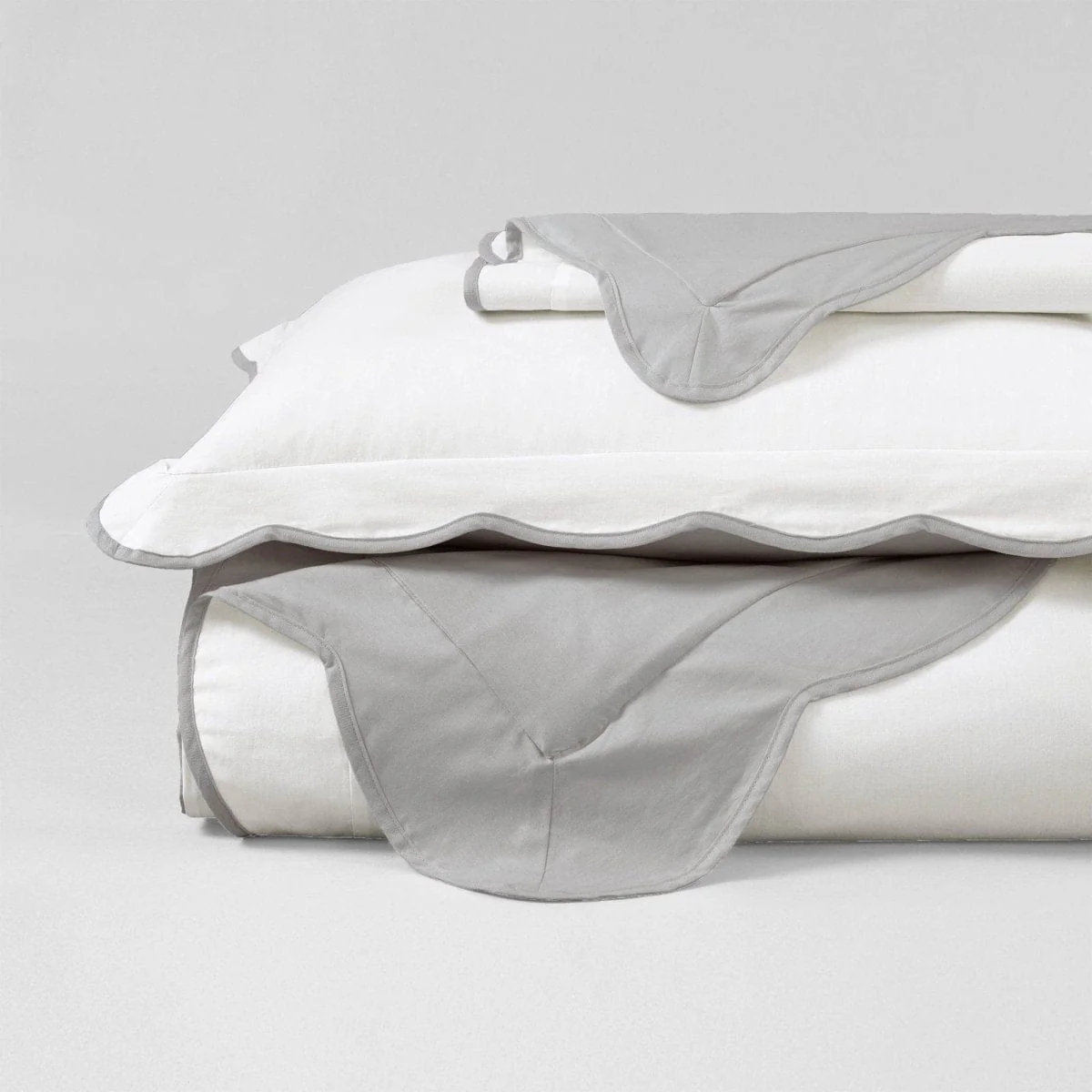 Coastal Chic Scalloped Edge 100% Cotton Reversible Duvet Cover Set - Image 4