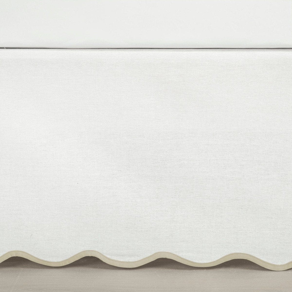 Coastal Chic Scalloped Edge Bed Skirt - Image 3