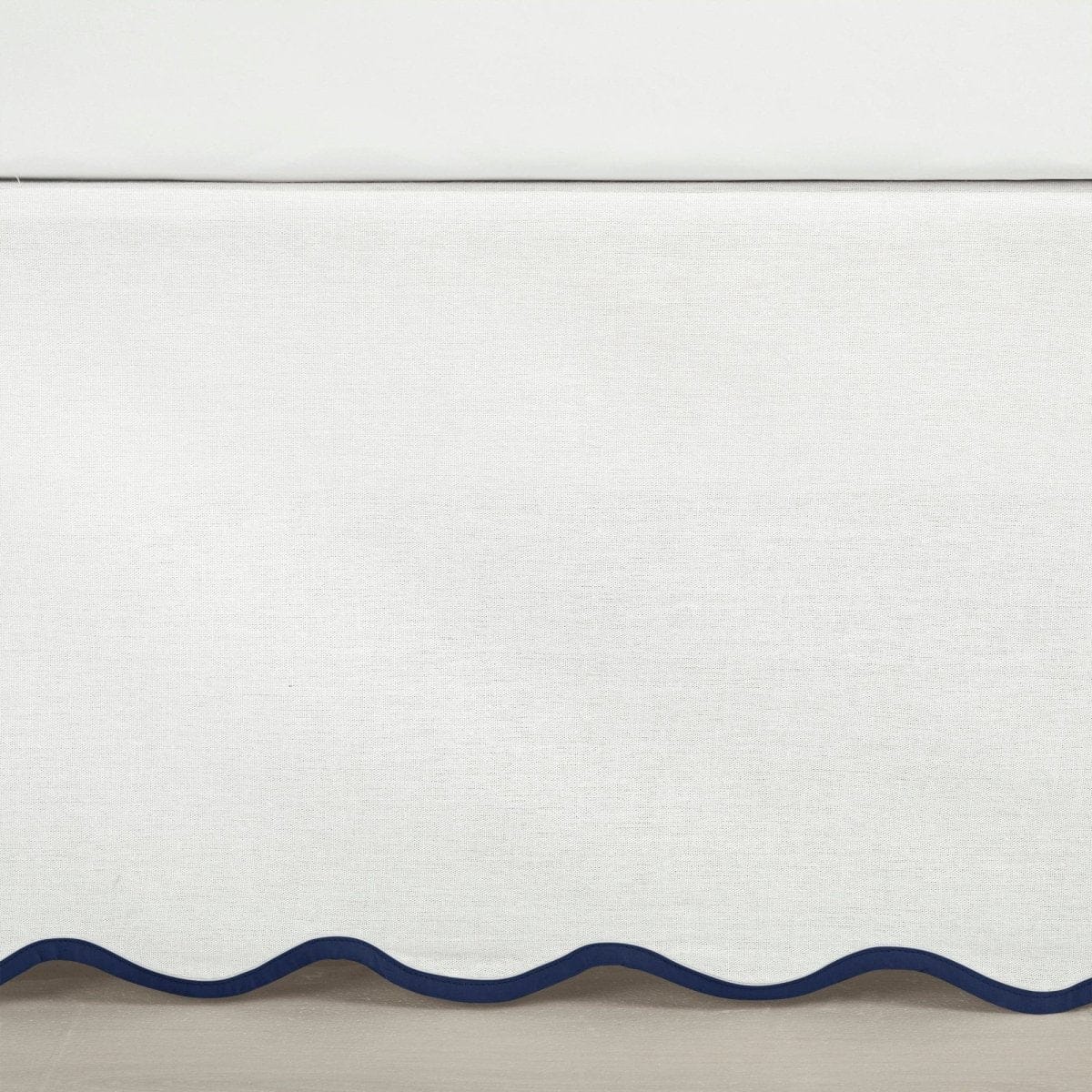 Coastal Chic Scalloped Edge Bed Skirt - Image 4
