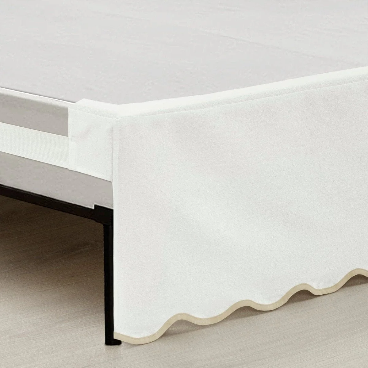 Coastal Chic Scalloped Edge Bed Skirt - Image 9