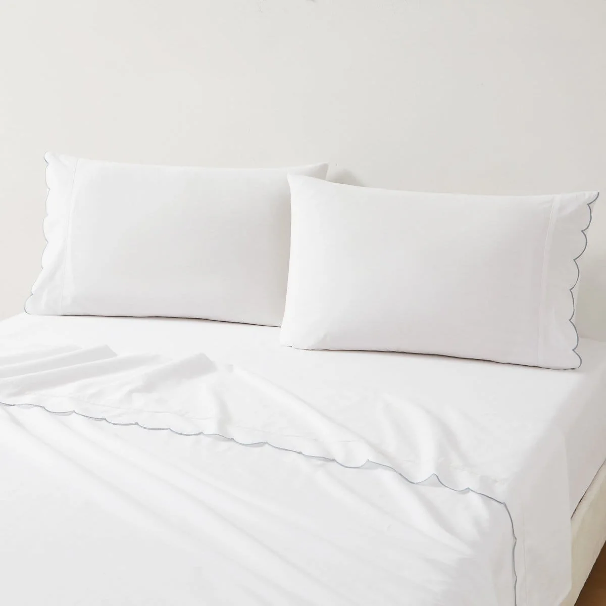 Coastal Chic Scalloped Edge Cotton Sheet Set - Image 2