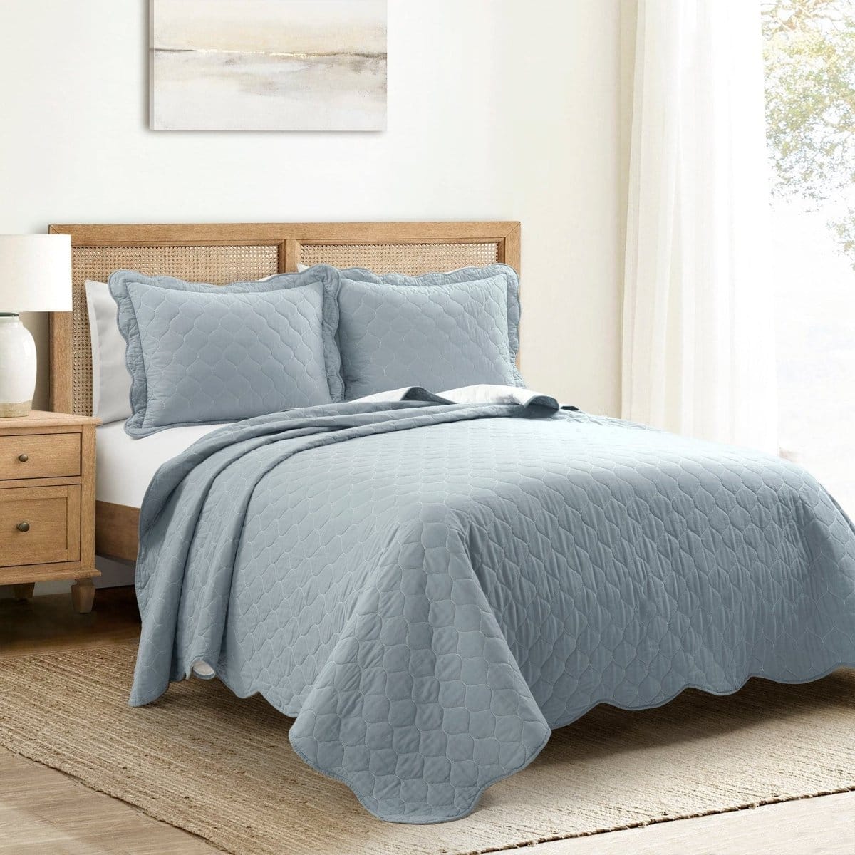 Coastal Chic Scalloped Edge Reversible Quilt 3 Piece Set - Image 2
