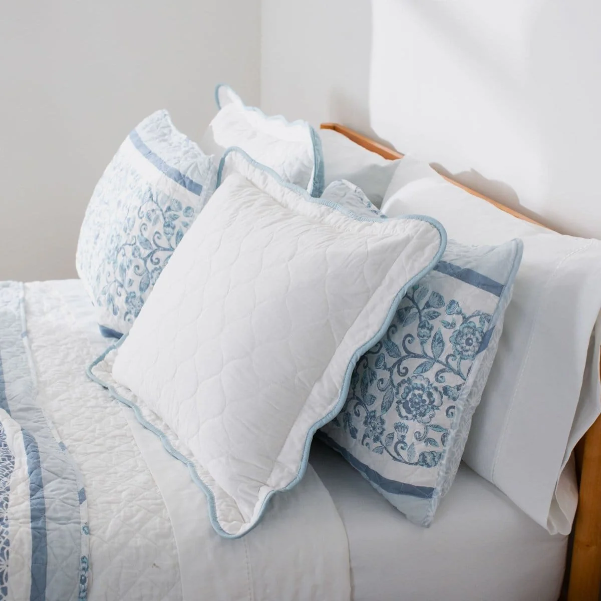 Coastal Chic Scalloped Edge Reversible Quilt 3 Piece Set - Image 34