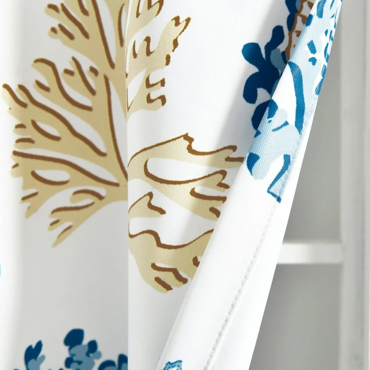 Coastal Reef Feather Light Filtering Valance - Image 5