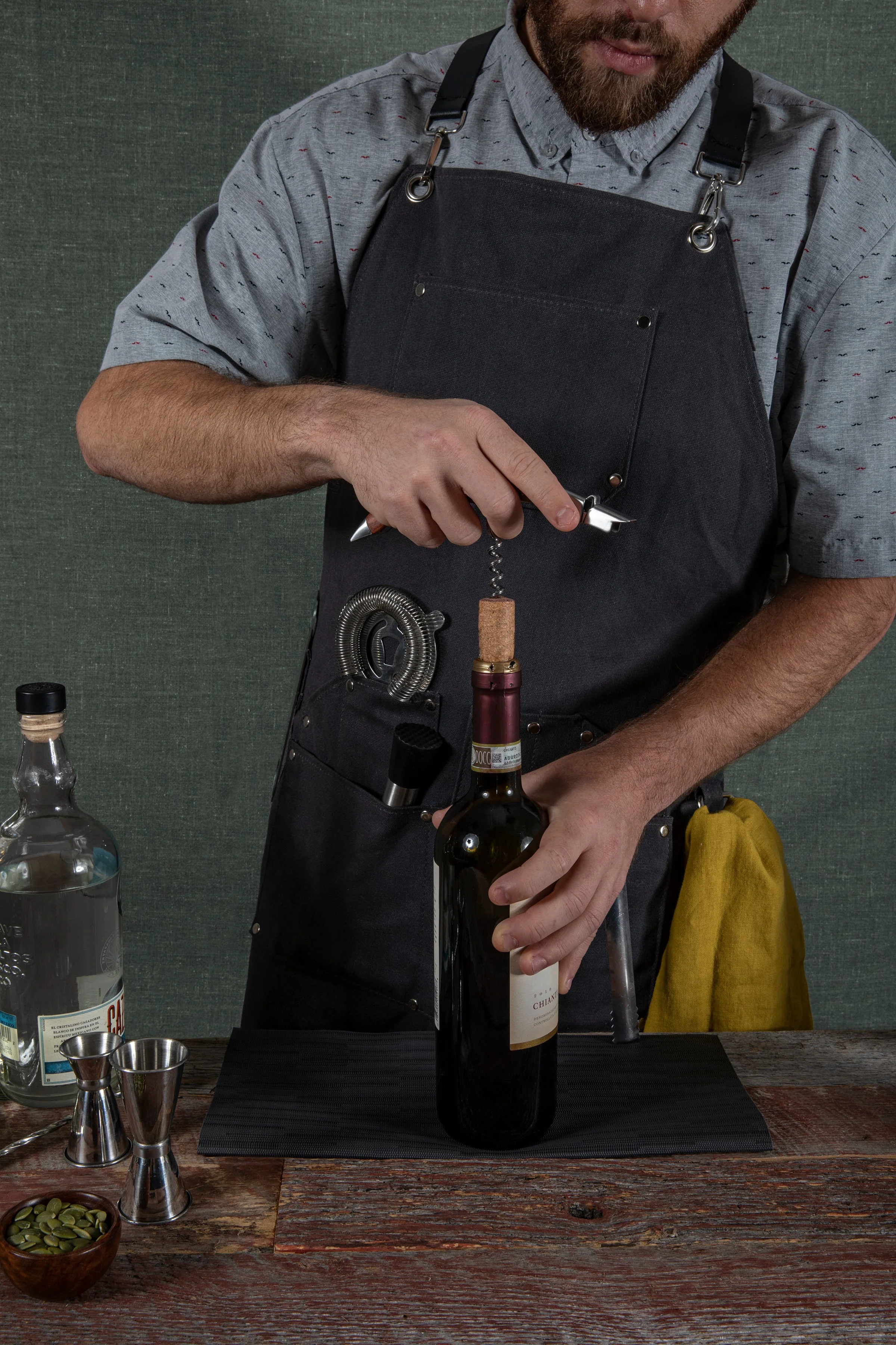 Collins Waxed Canvas Mixologist Apron - Image 13