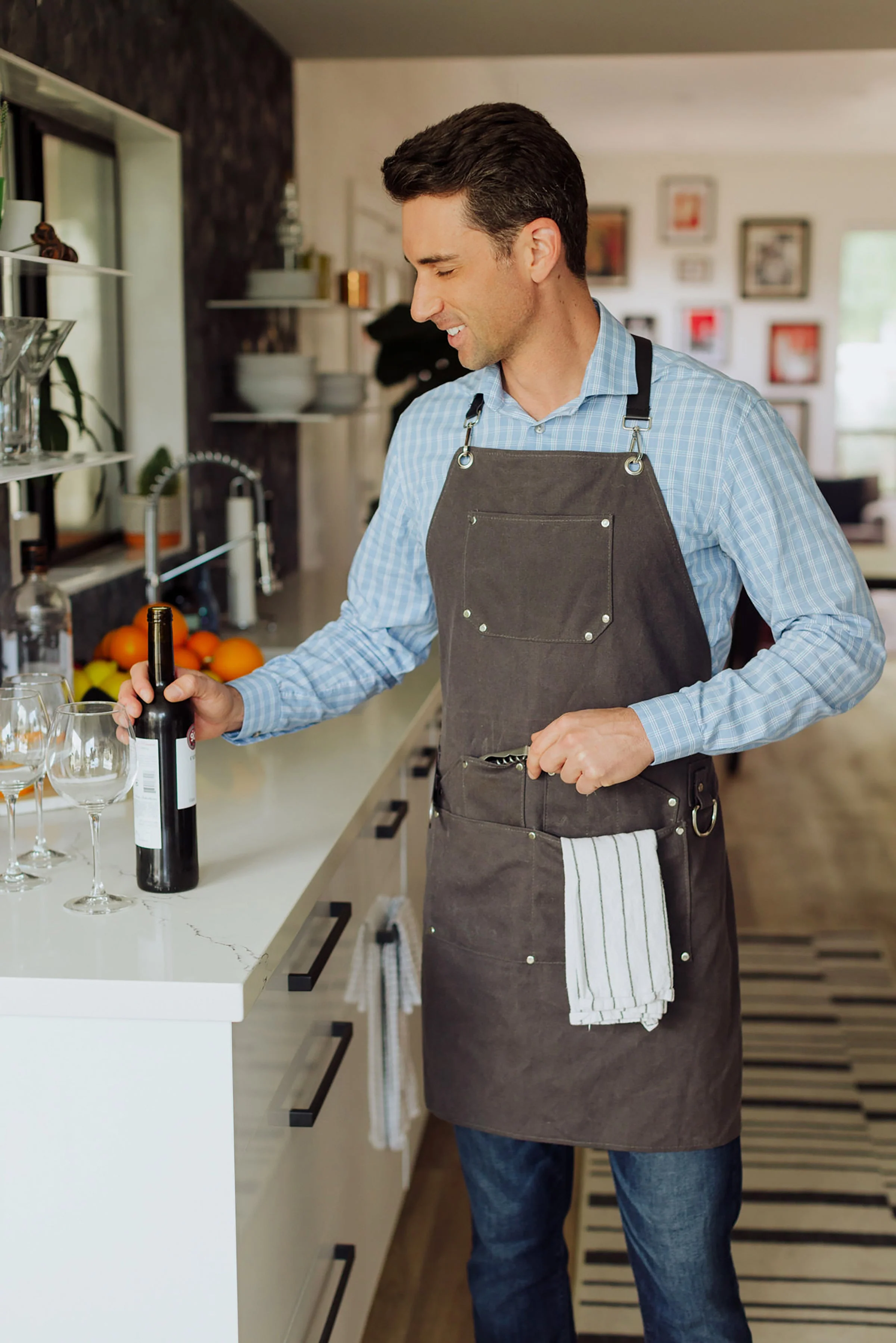 Collins Waxed Canvas Mixologist Apron - Image 14