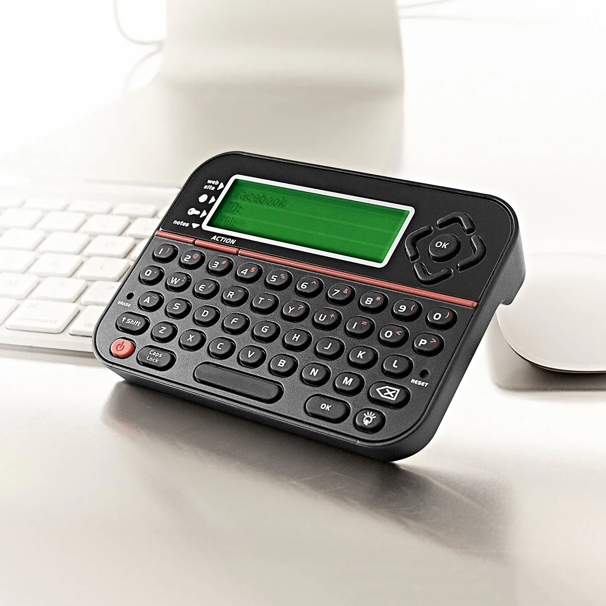 Compact Password Manager Vault for Secure Storage of 400 User IDs and Passwords with PIN Access - Image 3