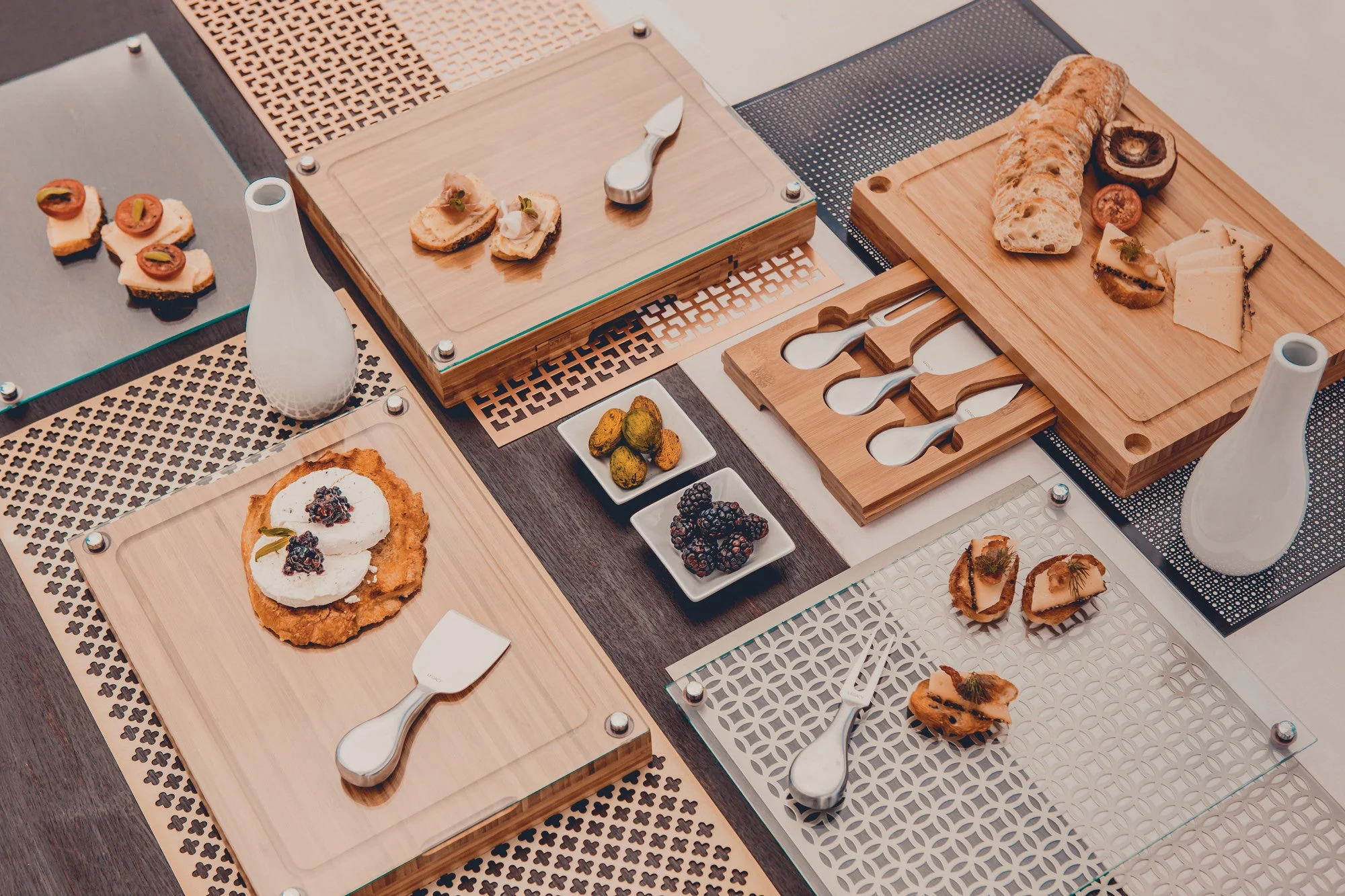 Concerto Glass Top Cheese Cutting Board & Tools Set - Image 4