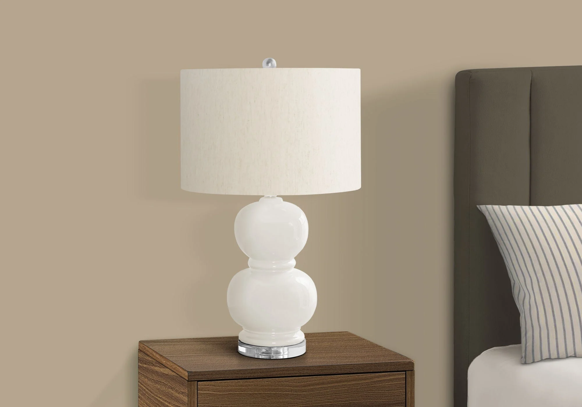 Contemporary Lighting, Ceramic Table Lamp - Cream - Image 4