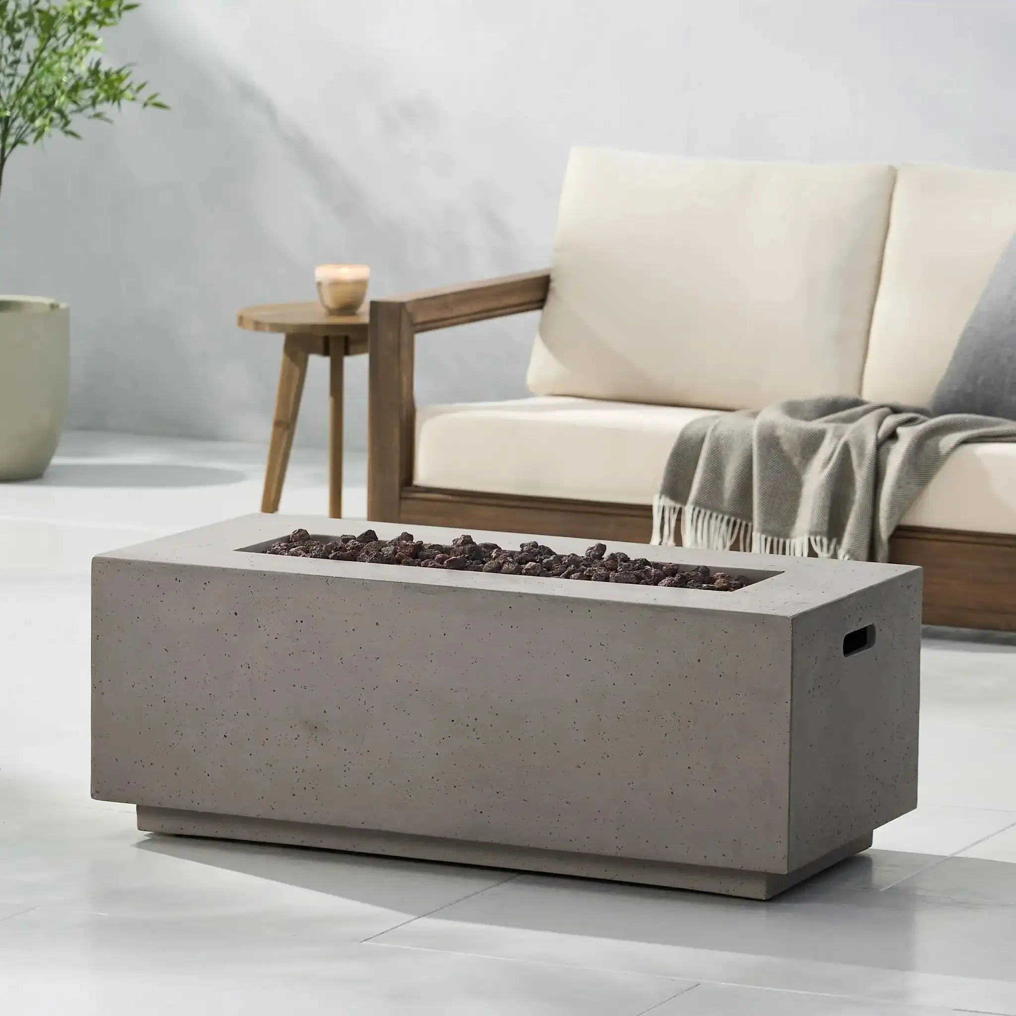 Contemporary Outdoor 40,000 Btu Propane Fire Pit - Image 4