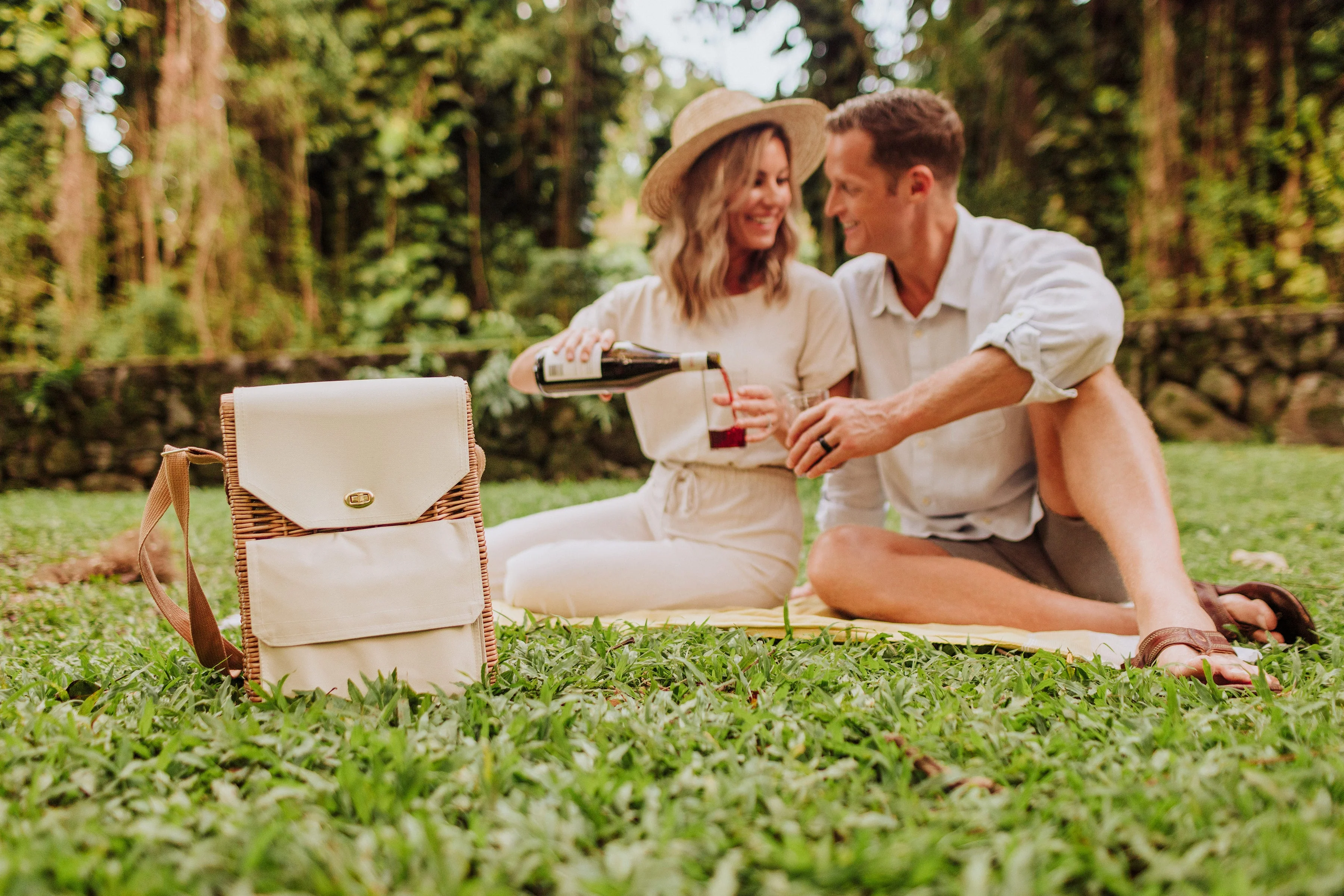 Corsica Wine & Cheese Picnic Basket - Image 19
