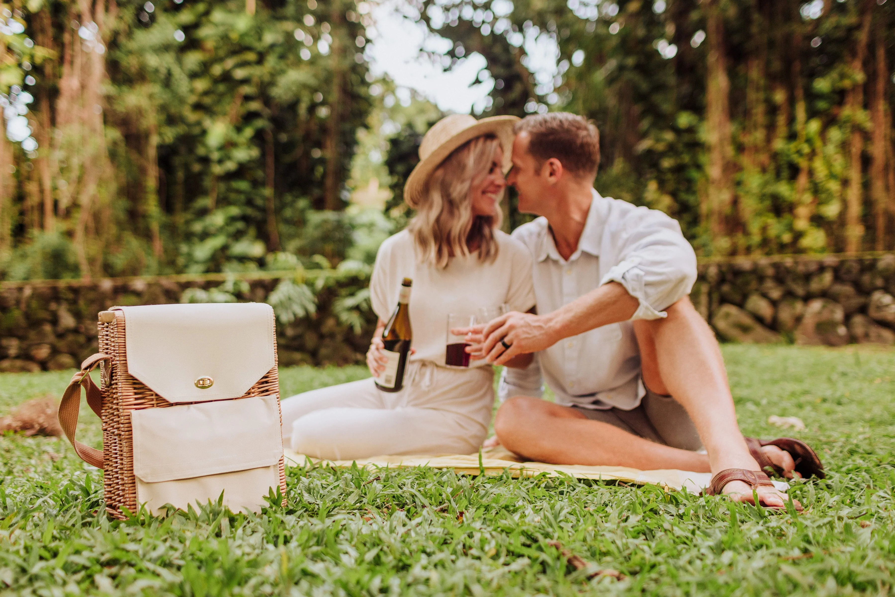 Corsica Wine & Cheese Picnic Basket - Image 27
