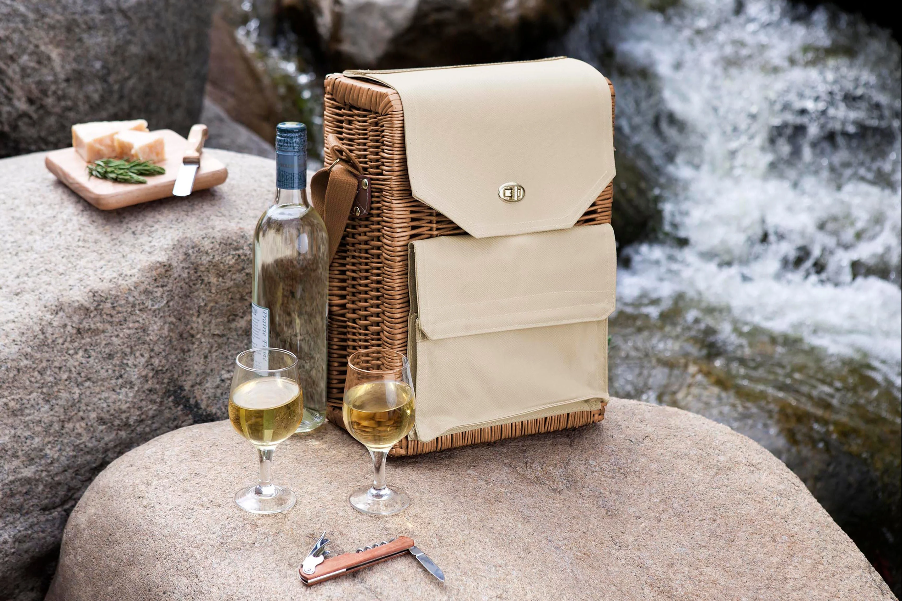 Corsica Wine & Cheese Picnic Basket - Image 5