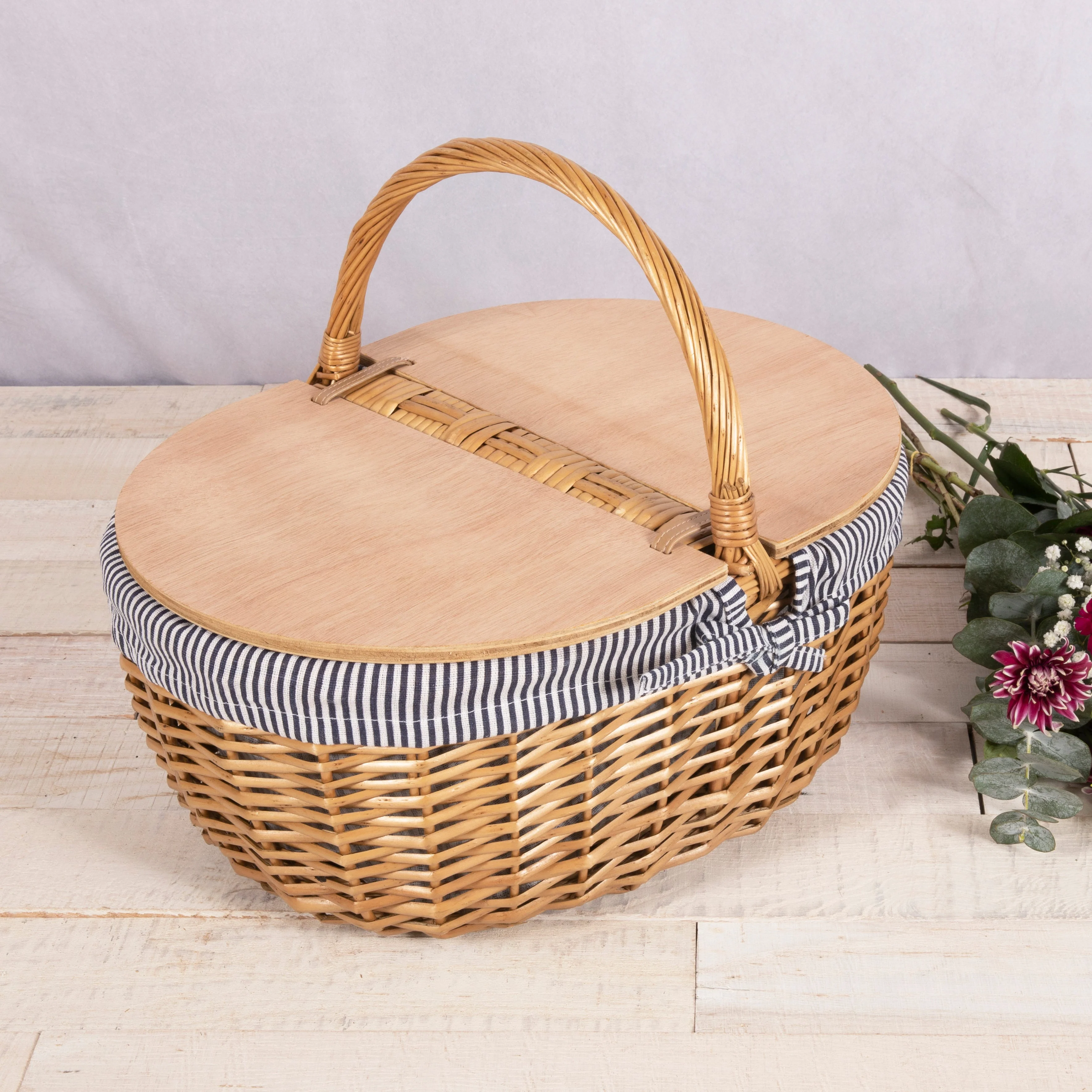 Country Picnic Basket - Image 27