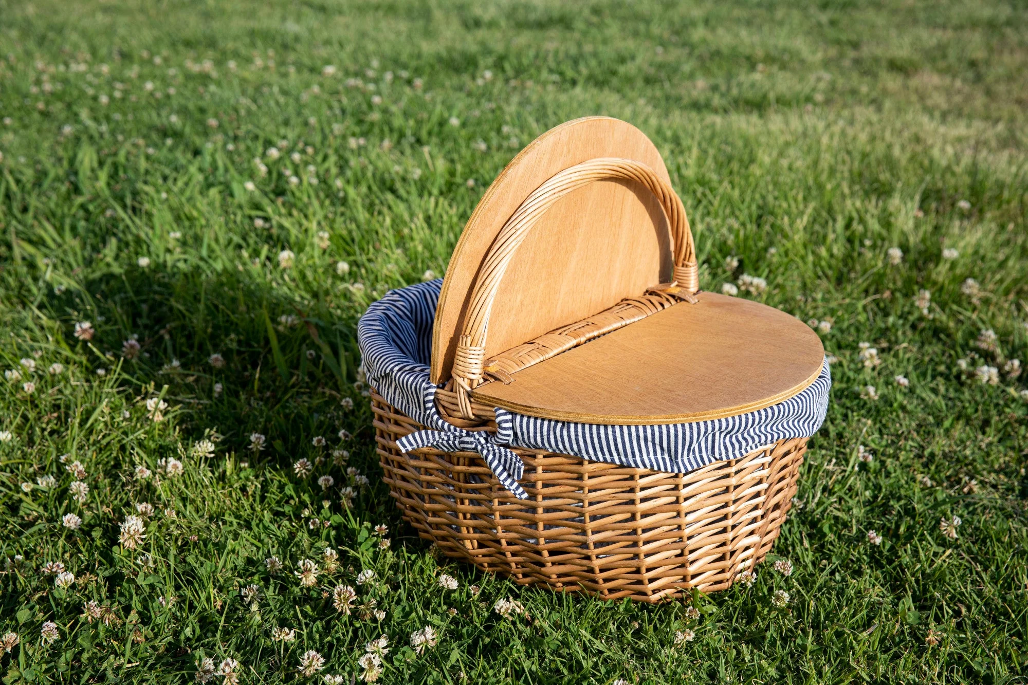 Country Picnic Basket - Image 34