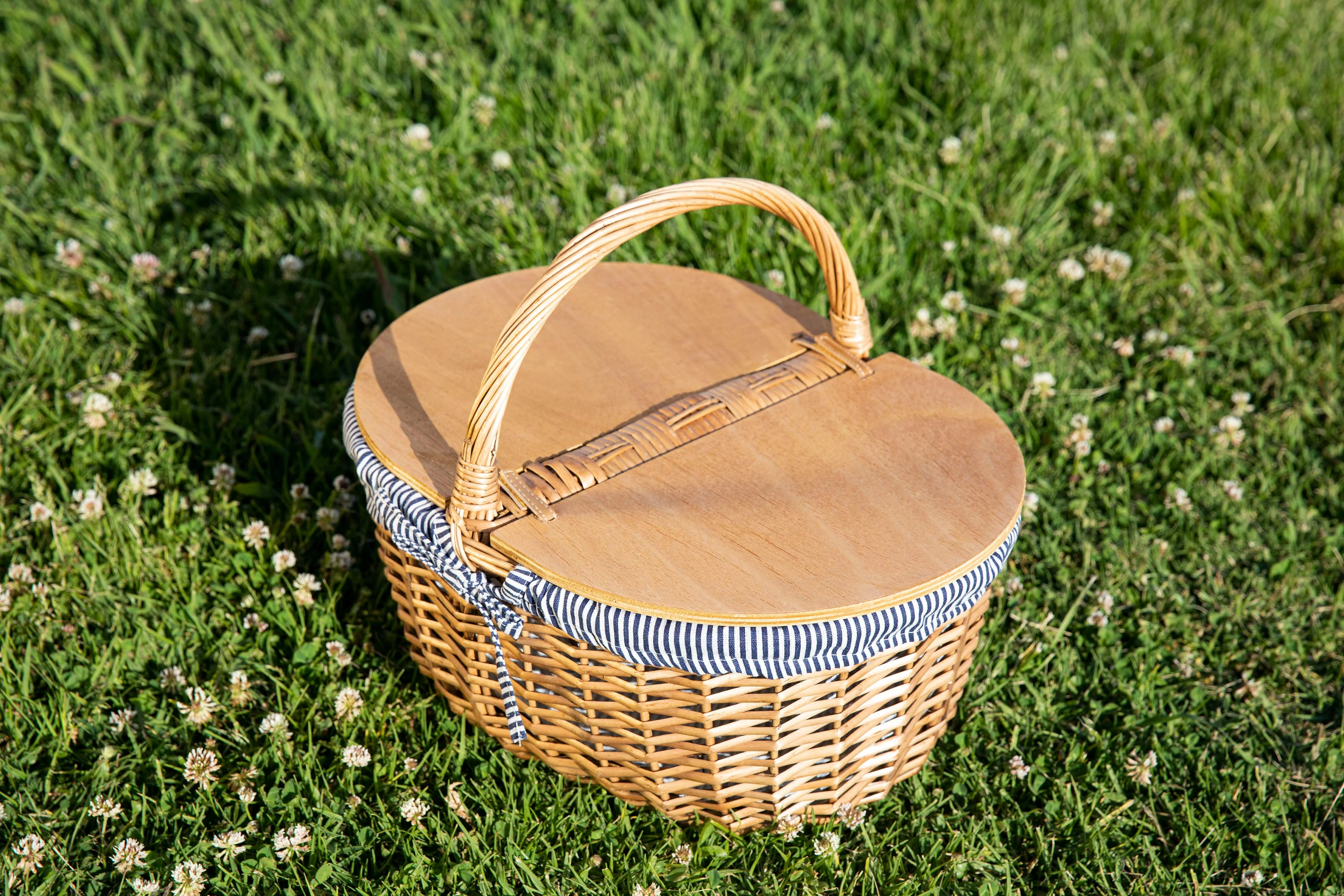 Country Picnic Basket - Image 39