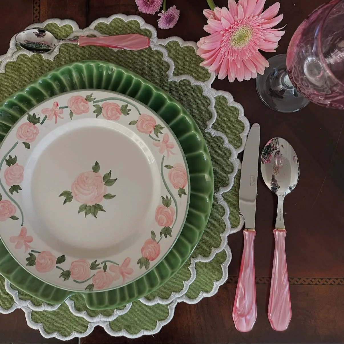 Cressida Green Round Fabric Placemat & Napkin Set - Image 4