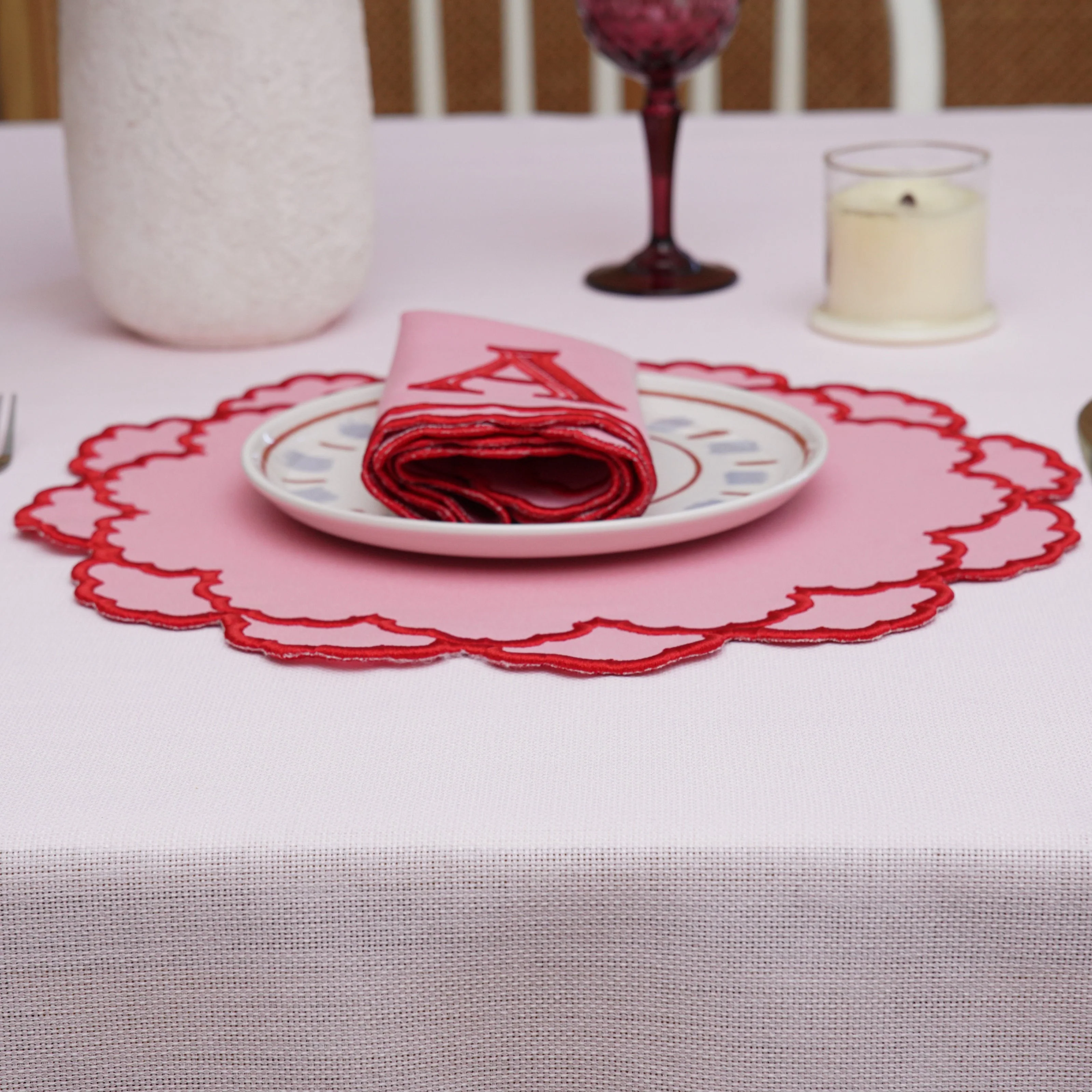CRESSIDA PINK ROUND FABRIC PLACEMAT & NAPKIN SET - Image 9