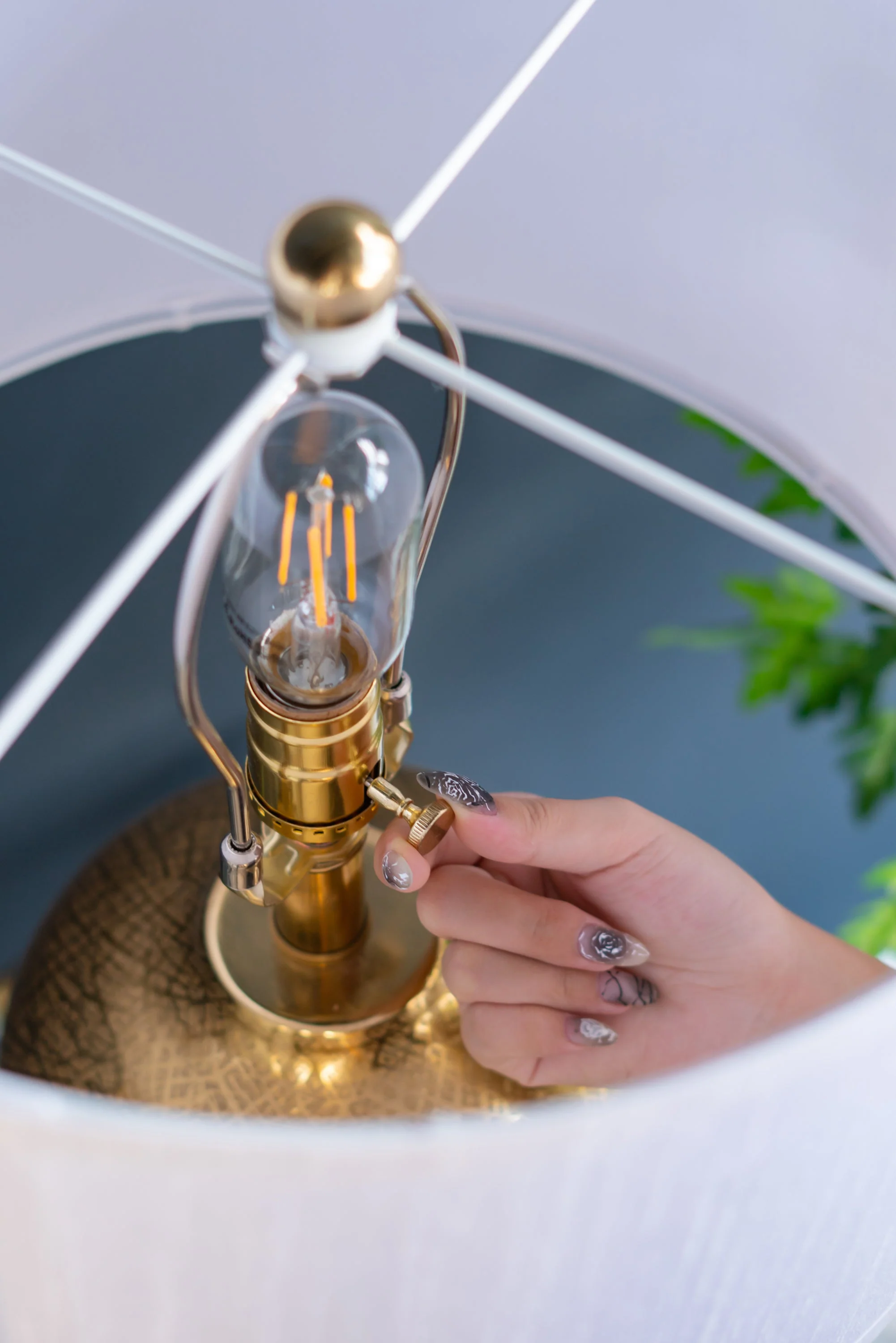 D15x25.7' Round Aluminum Sheet Gold Table Lamp with White Fabric Shade - Image 16