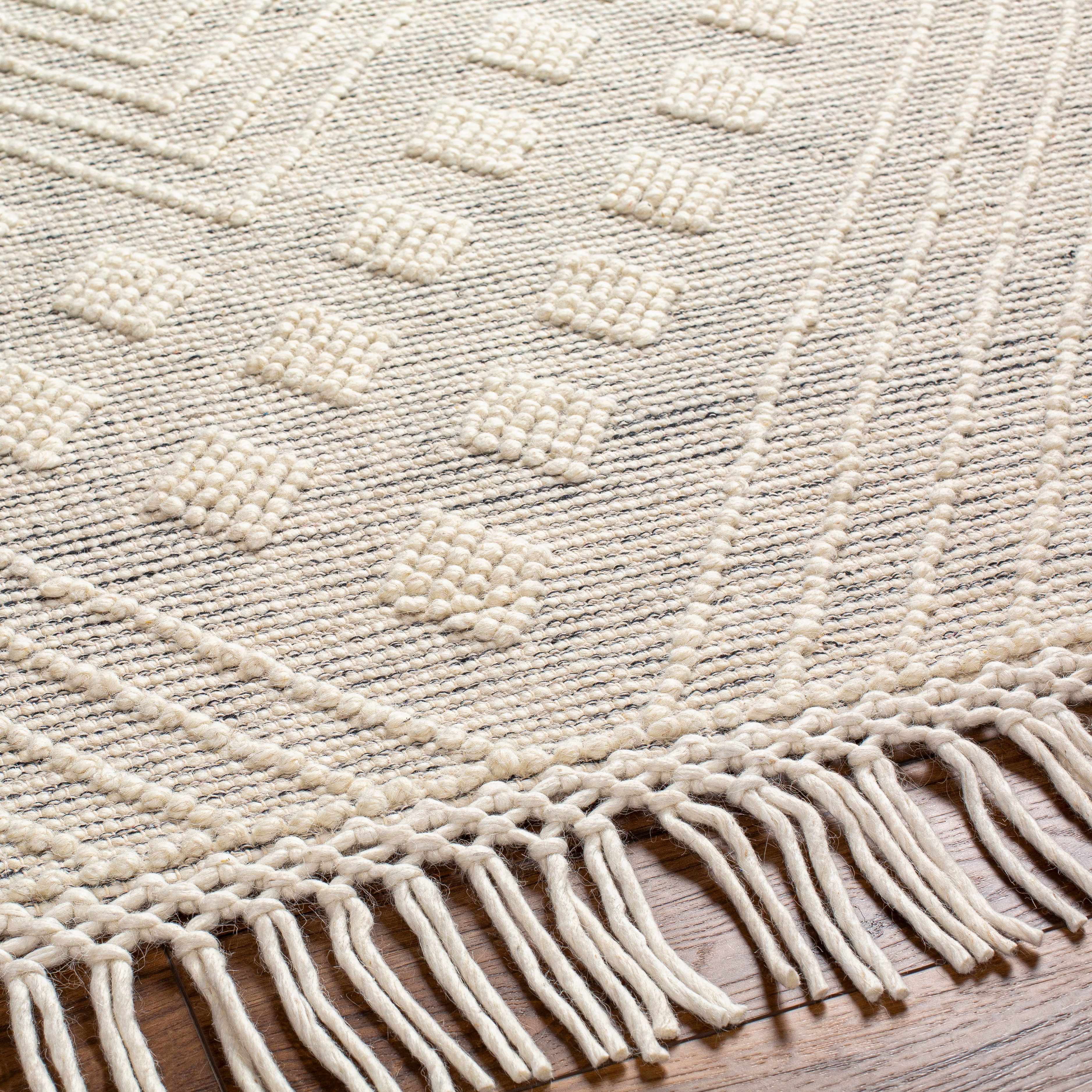 Dama Wool Rug with Tassels - Clearance - Image 7