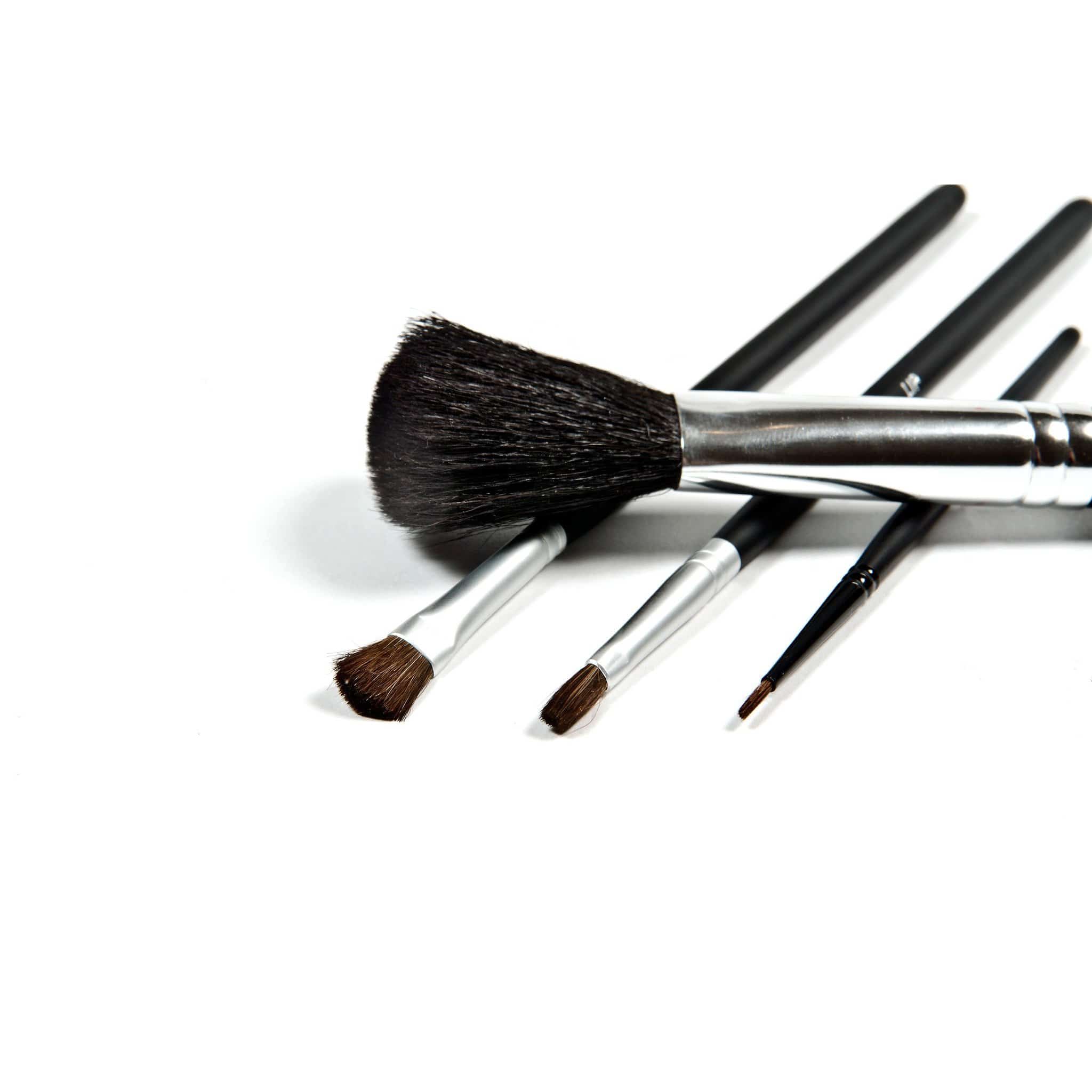 Danyel Large Dome Powder Brush - Image 2